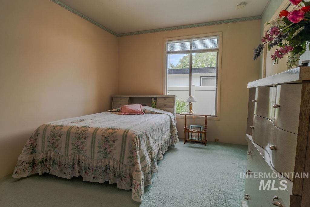 421 E Avenue E Property Photo 19