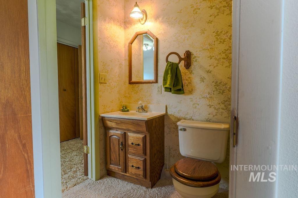 421 E Avenue E Property Photo 24