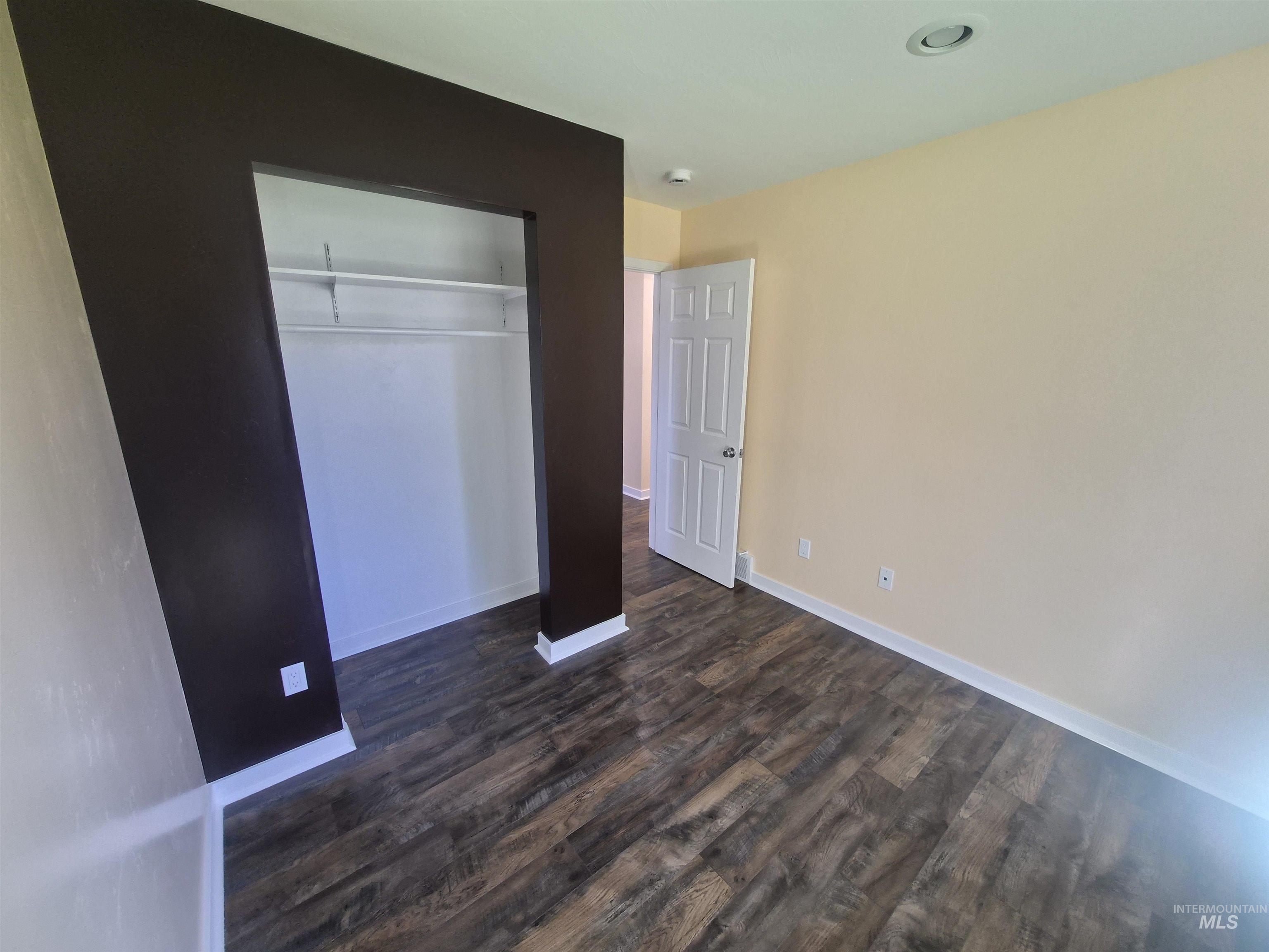 1069 Harris Loop Property Photo 16