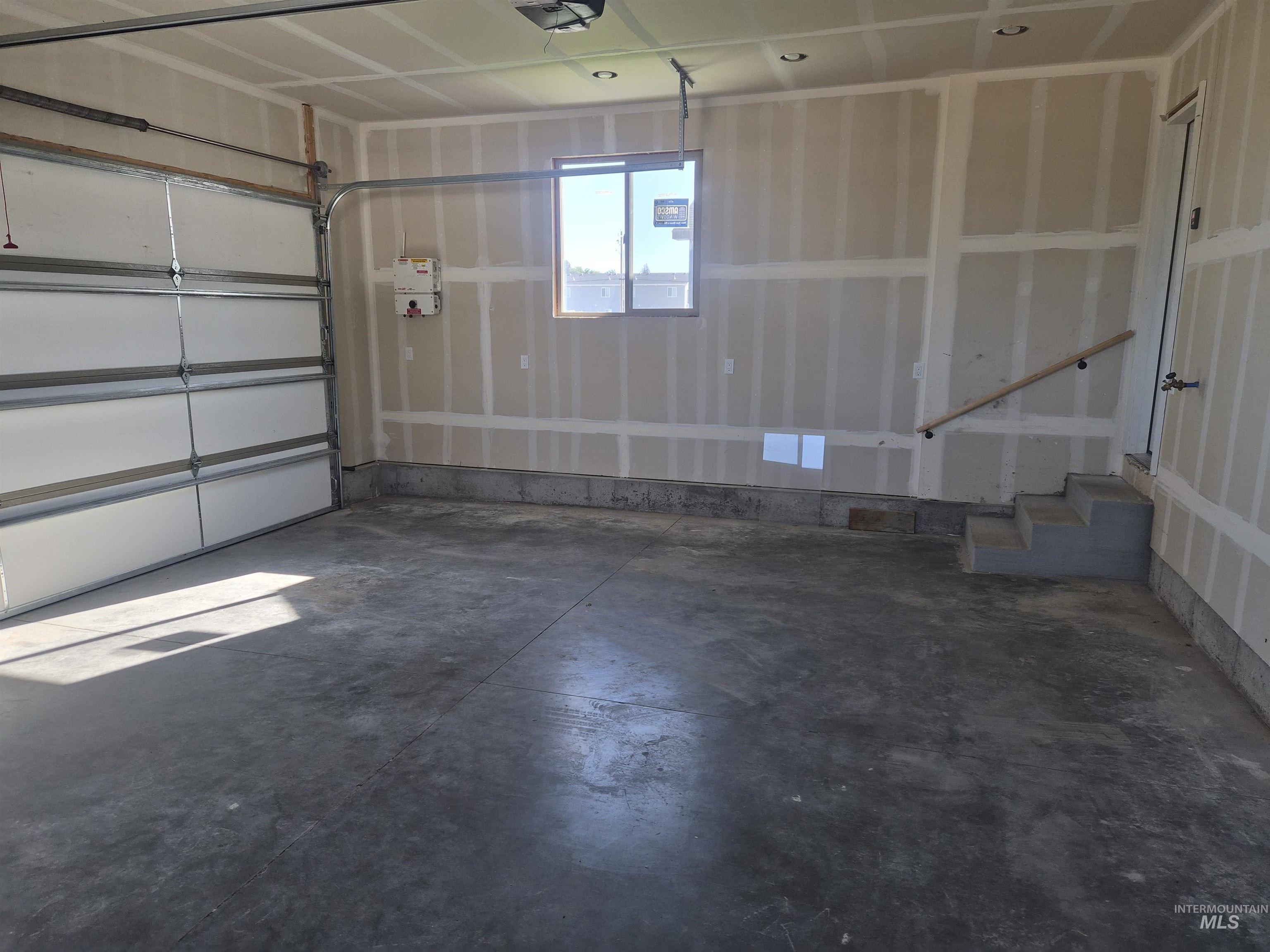 1069 Harris Loop Property Photo 19
