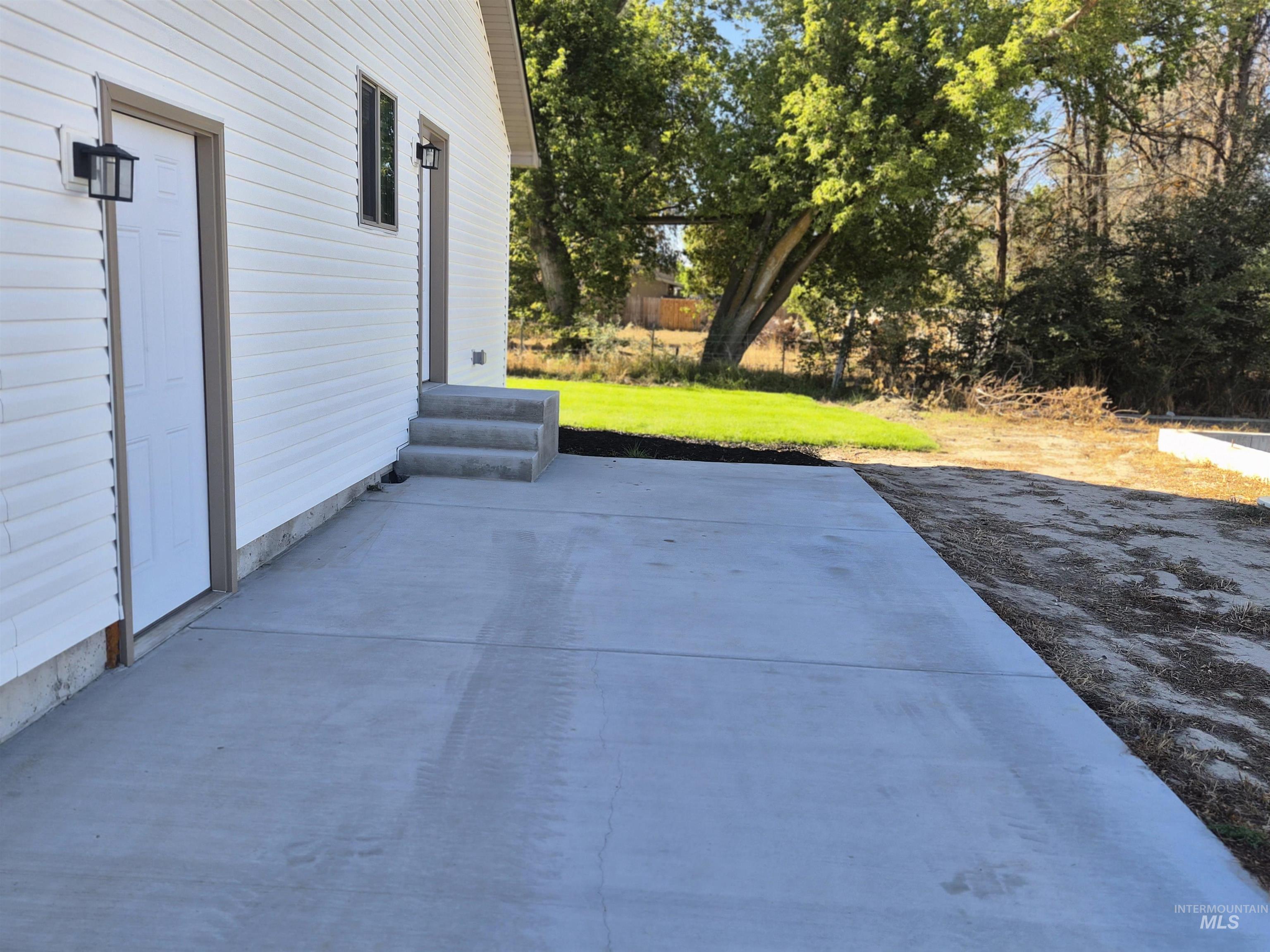 1069 Harris Loop Property Photo 24