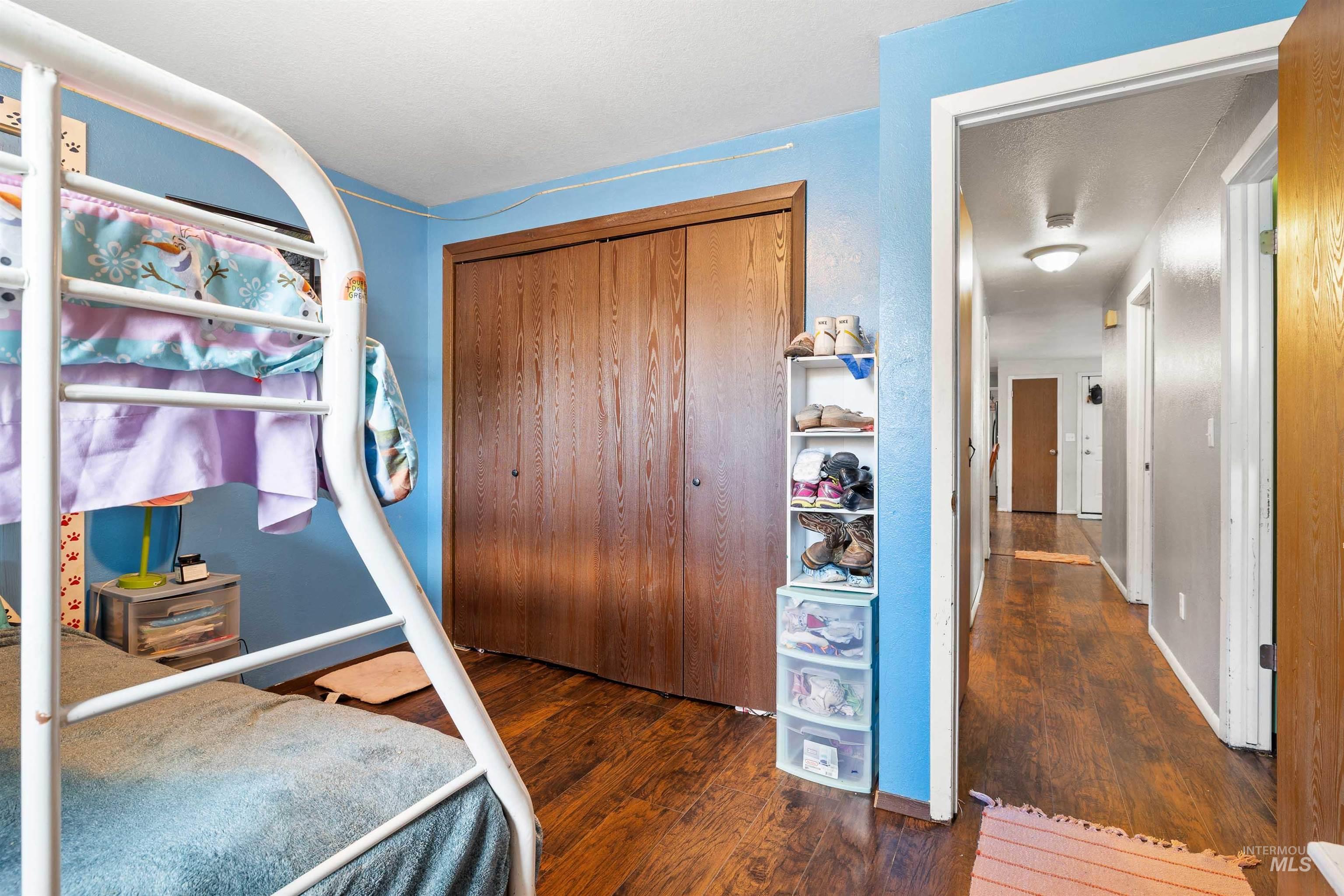 120 E Avenue C Property Photo 15