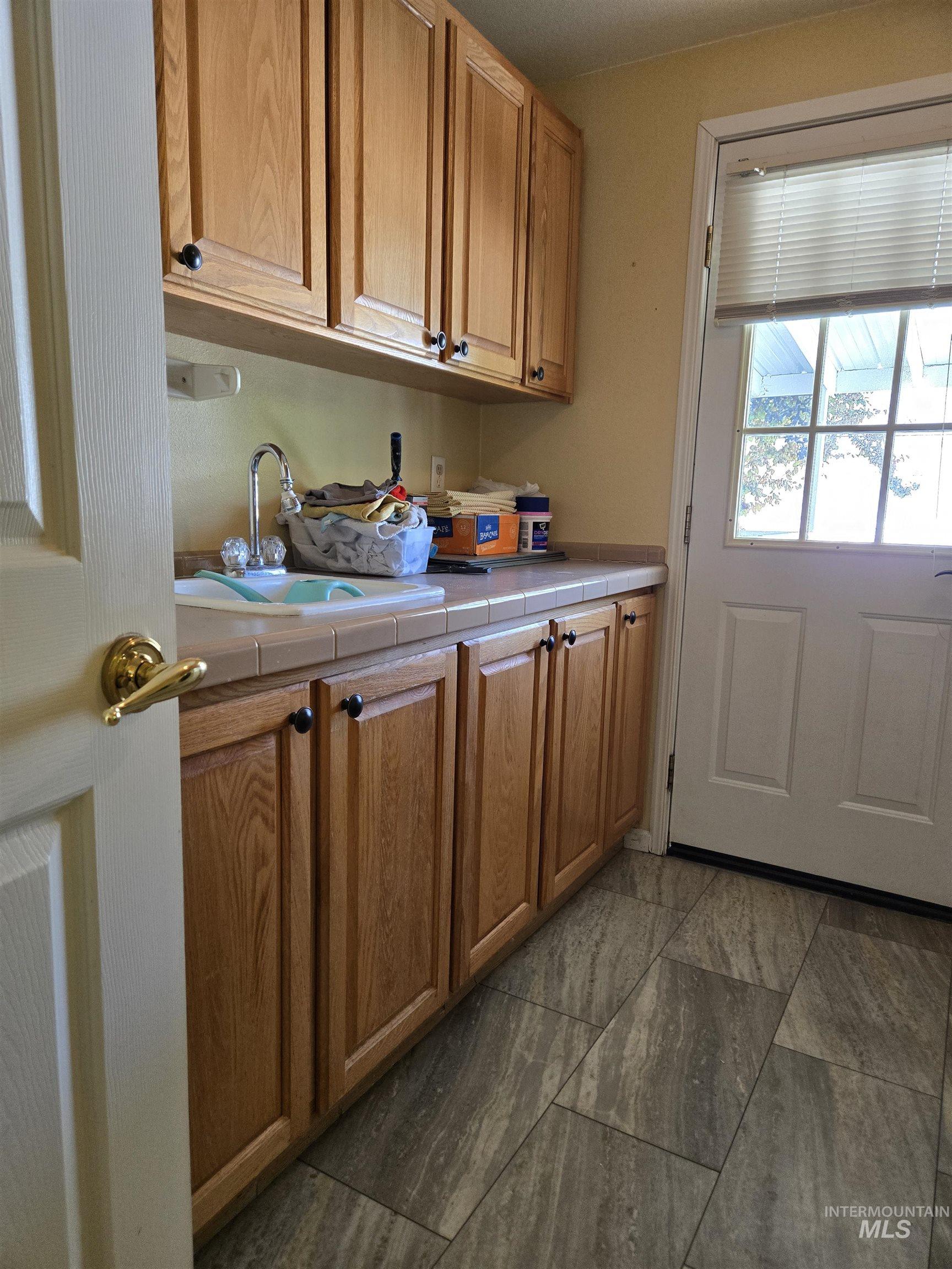 2134 Maple Court Property Photo 13