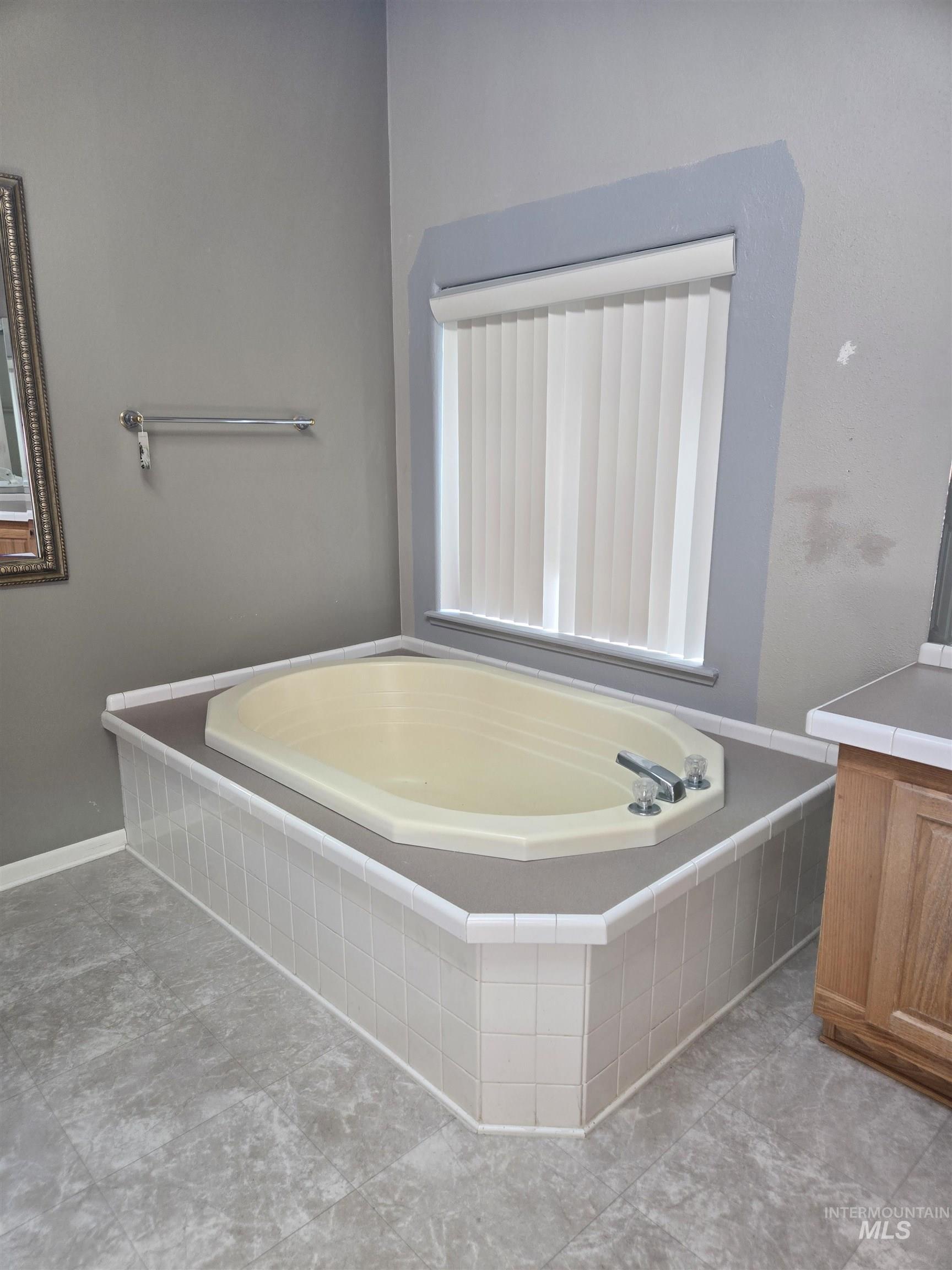 2134 Maple Court Property Photo 21