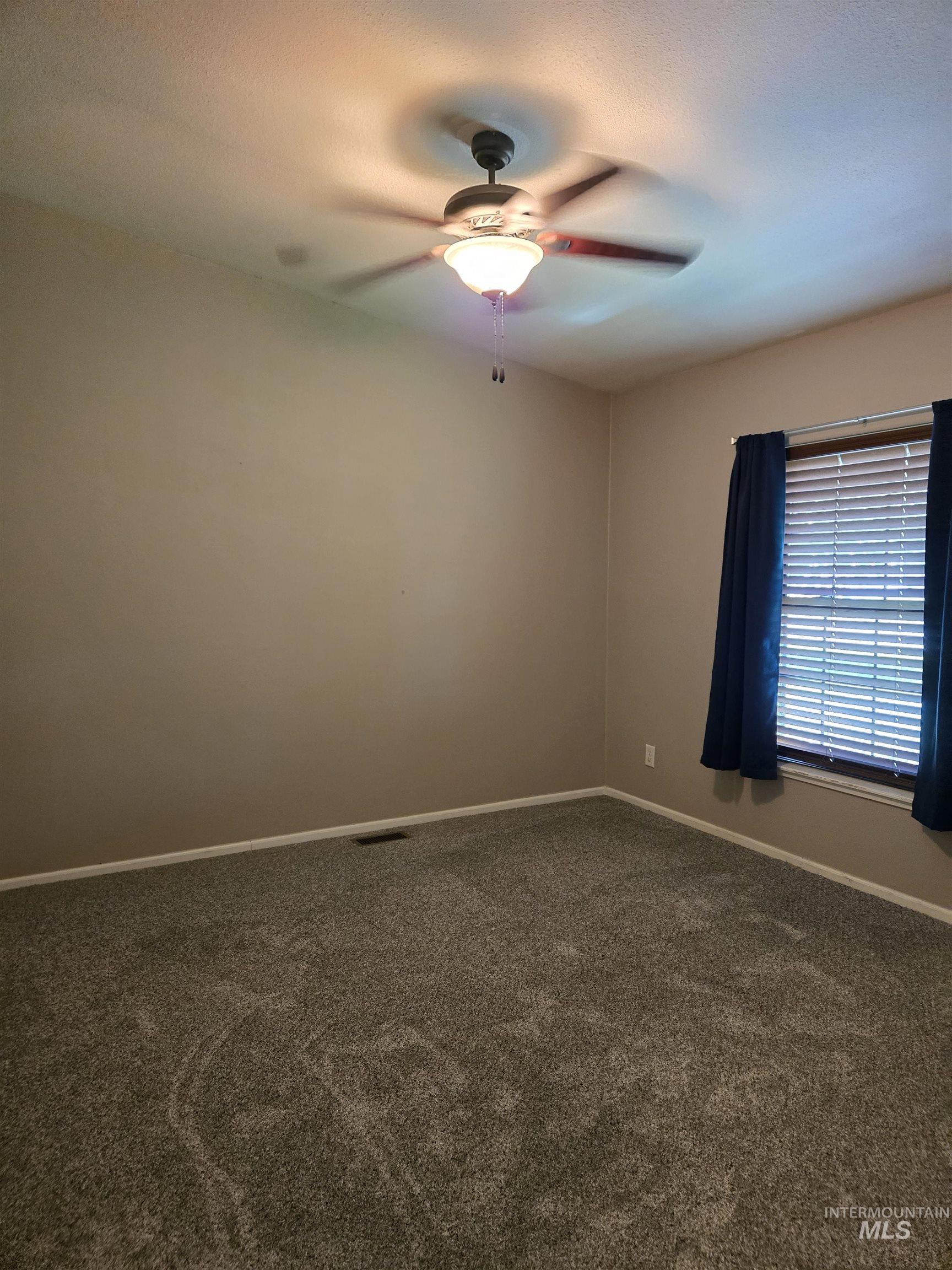 2134 Maple Court Property Photo 28