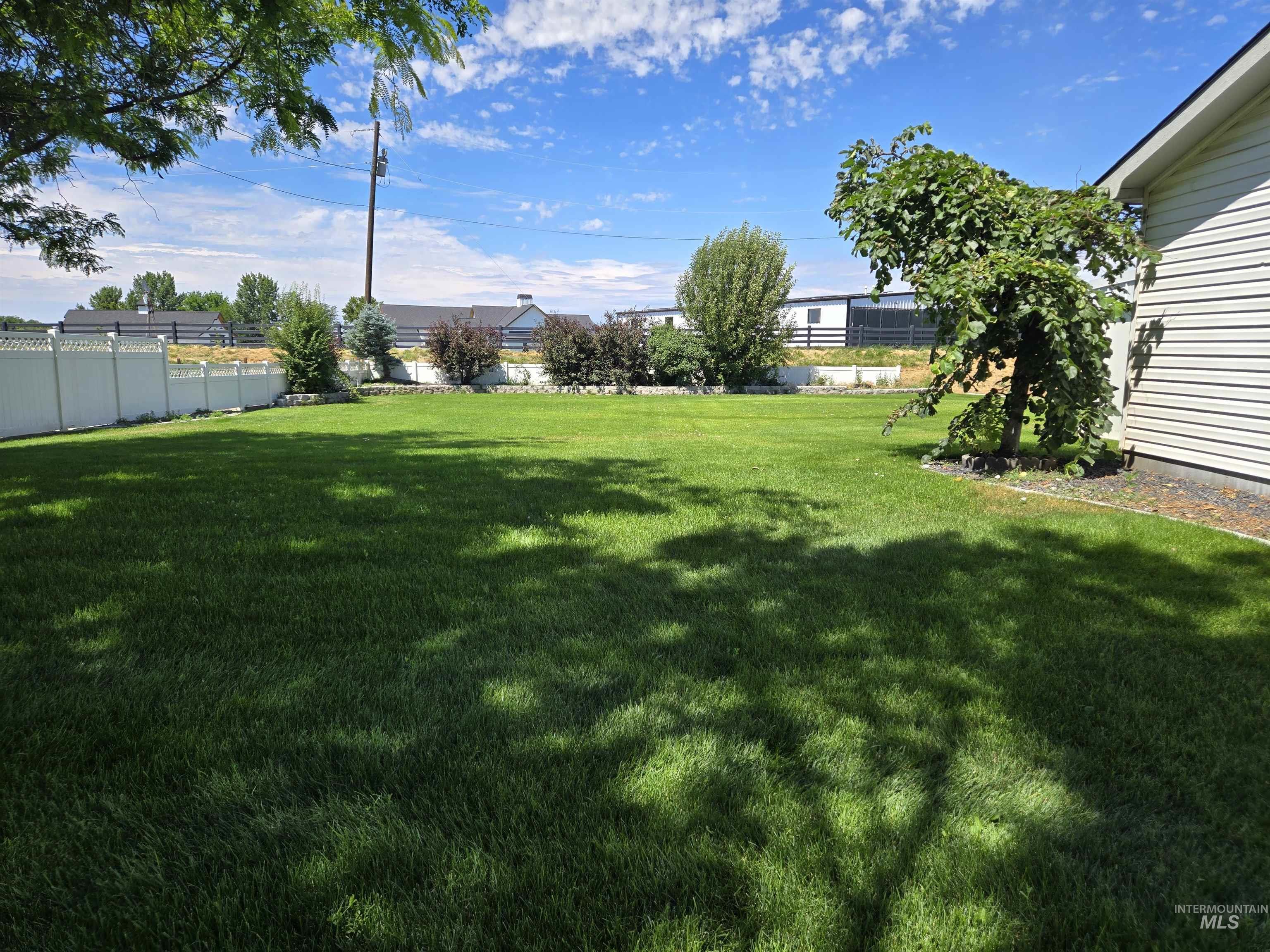 2134 Maple Court Property Photo 36