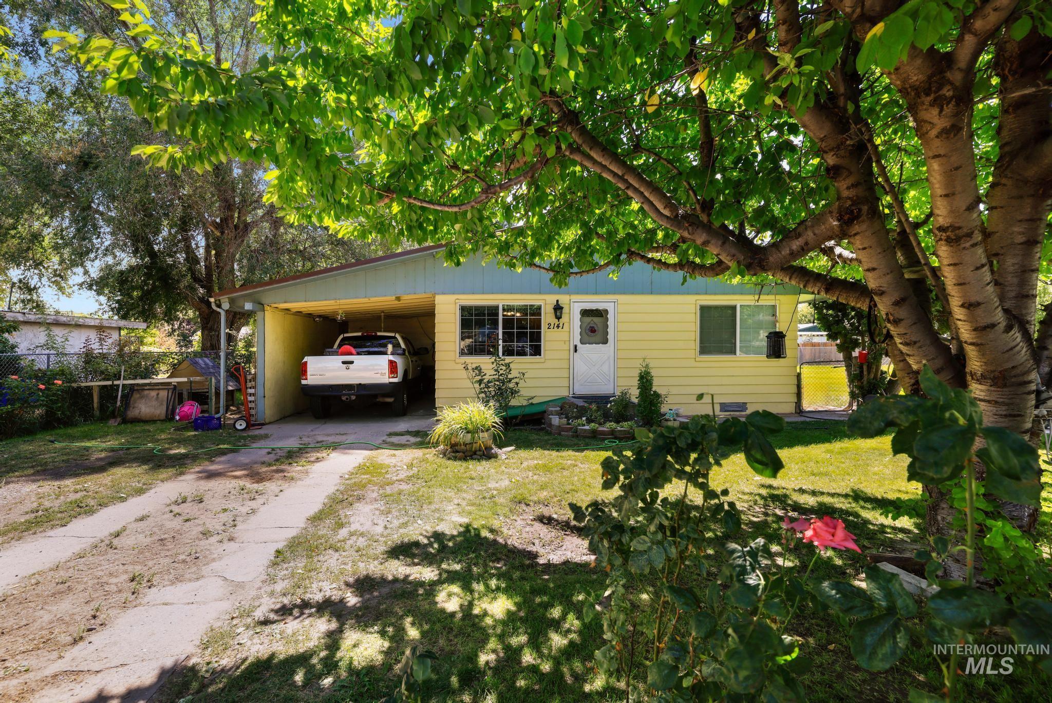 2141 18th Street Property Photo 3