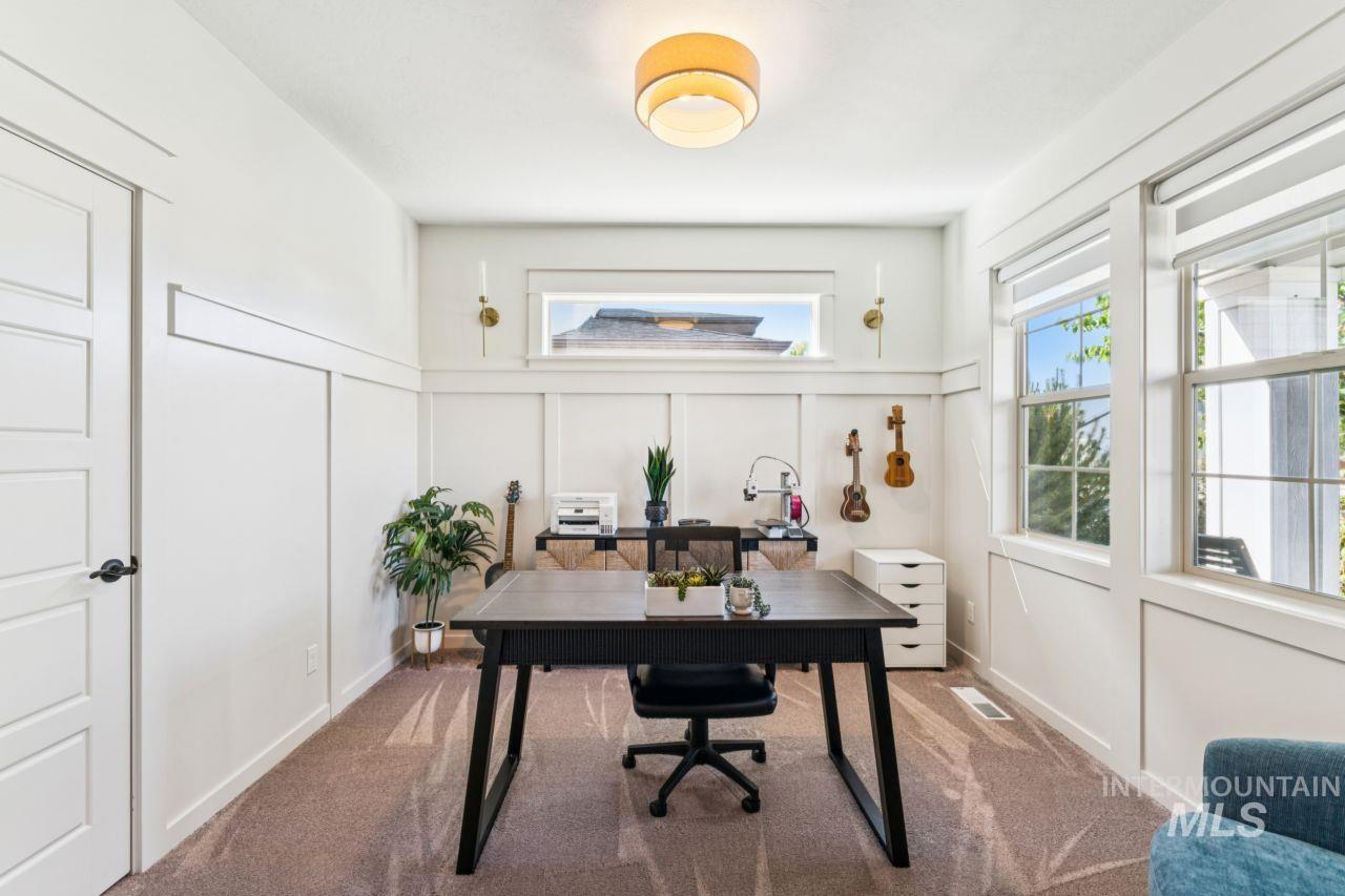 124 S Rivermist Property Photo 8