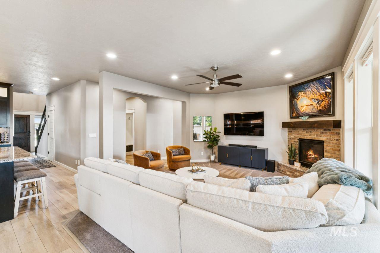 124 S Rivermist Property Photo 17