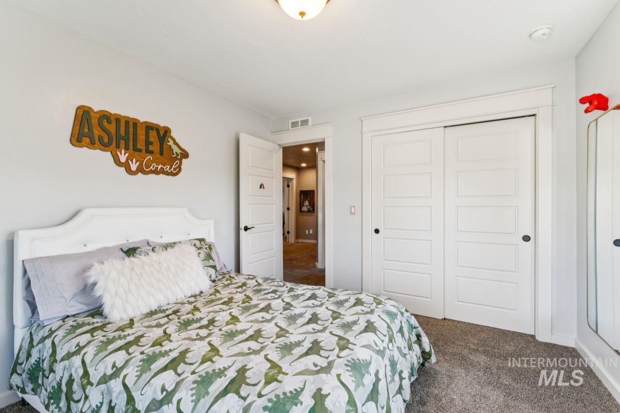 124 S Rivermist Property Photo 36