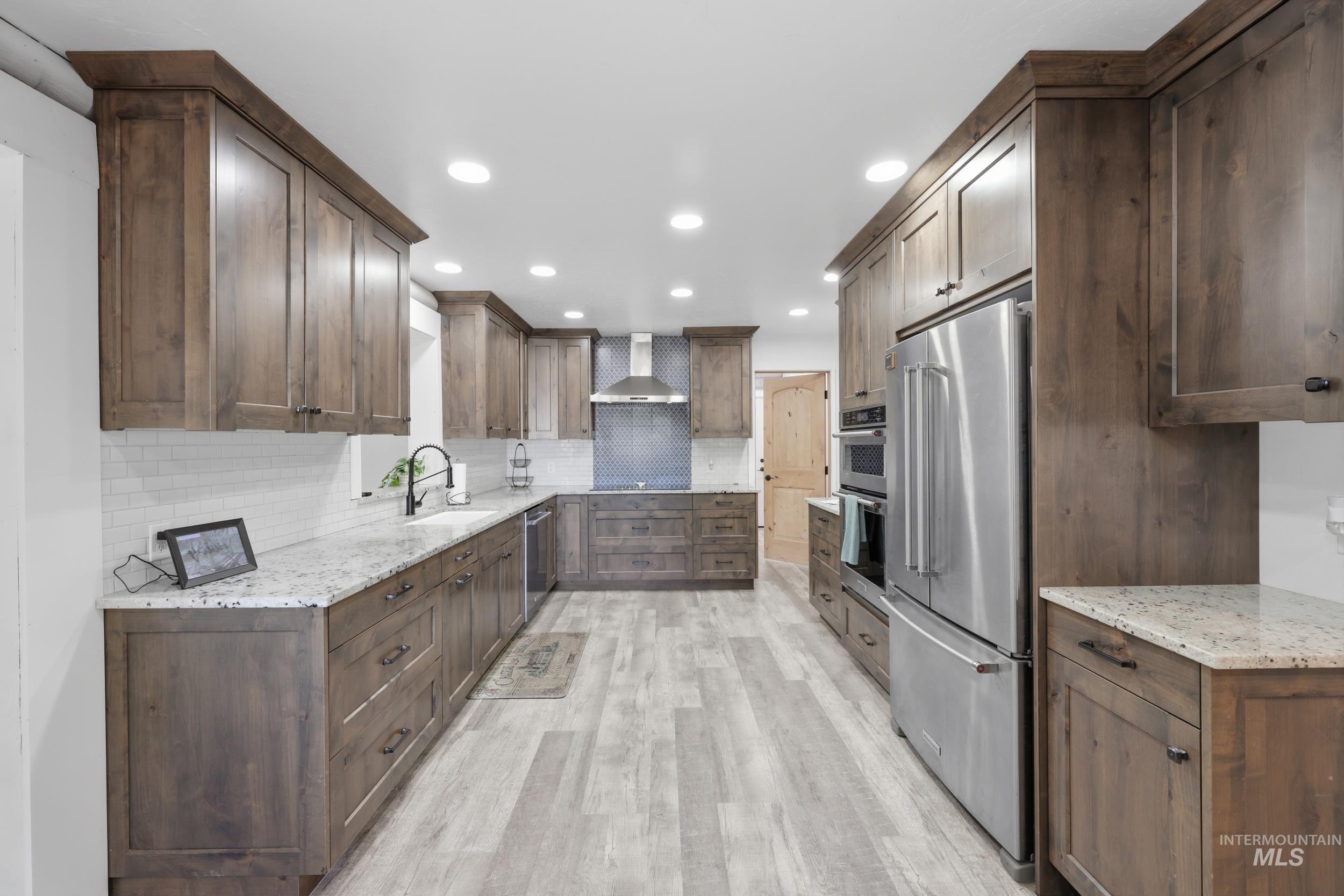 6 Sunburst Rd Property Photo 7