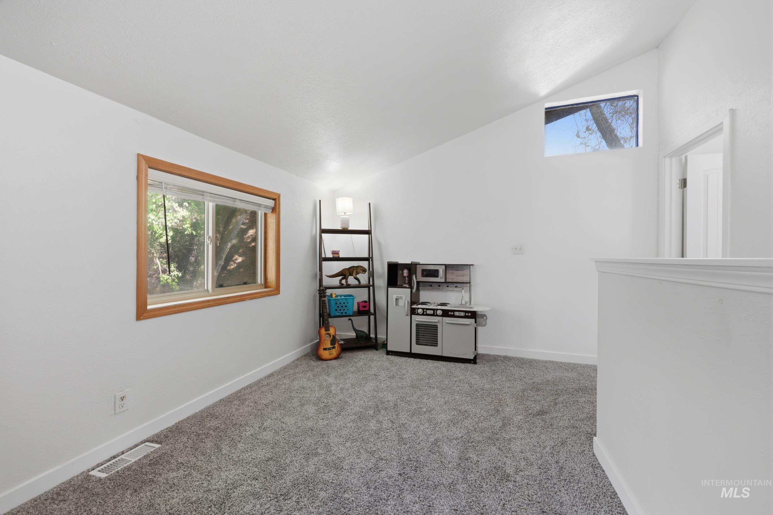 6 Sunburst Rd Property Photo 31