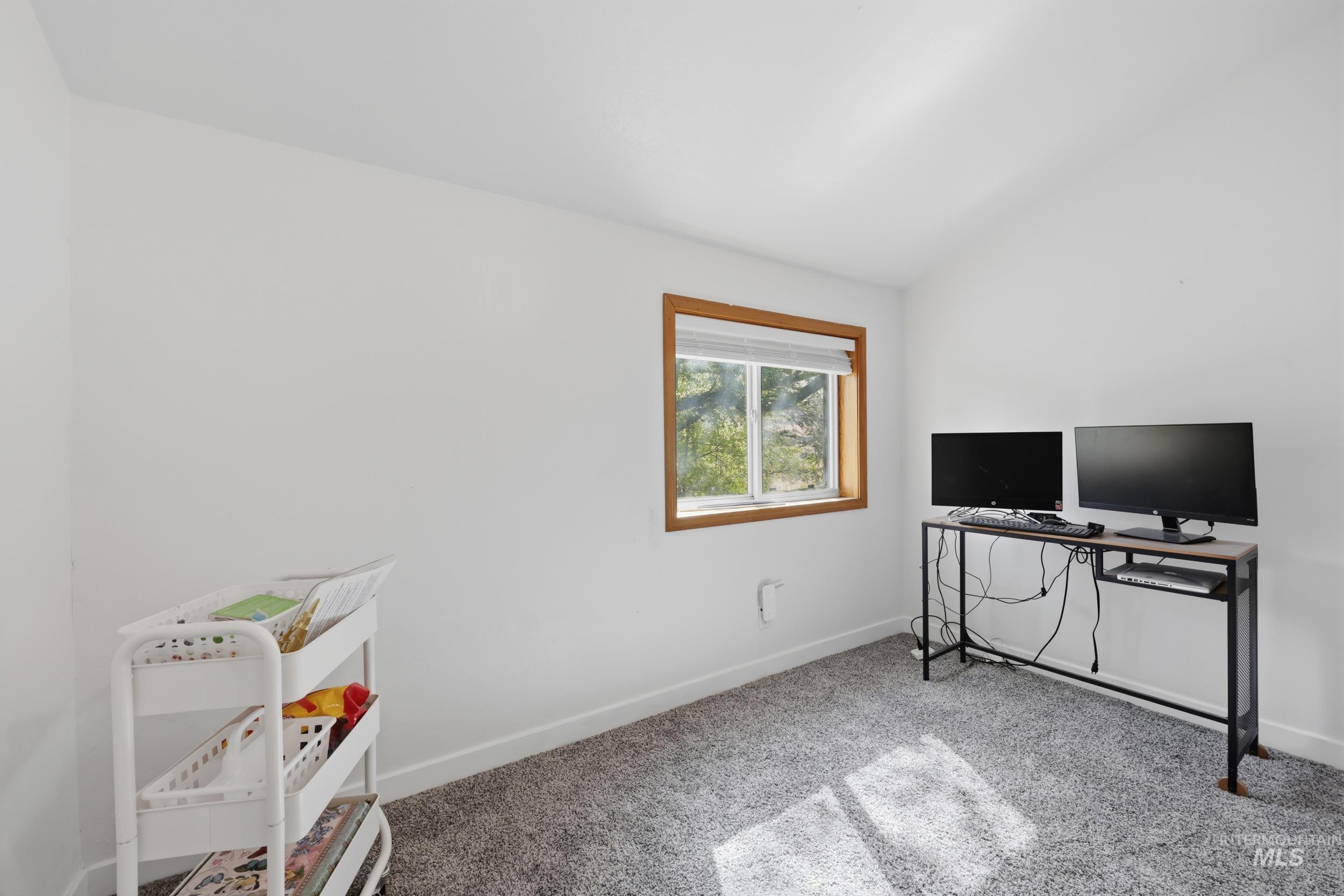 6 Sunburst Rd Property Photo 36