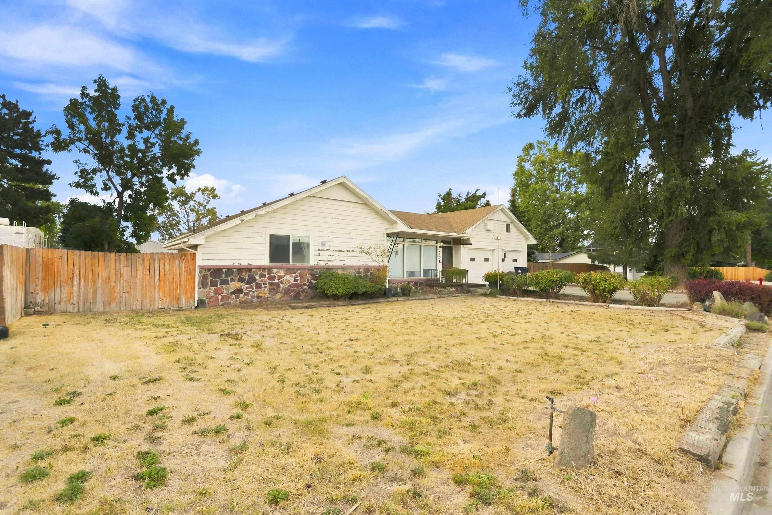 2302 Cherry Street Property Photo 4
