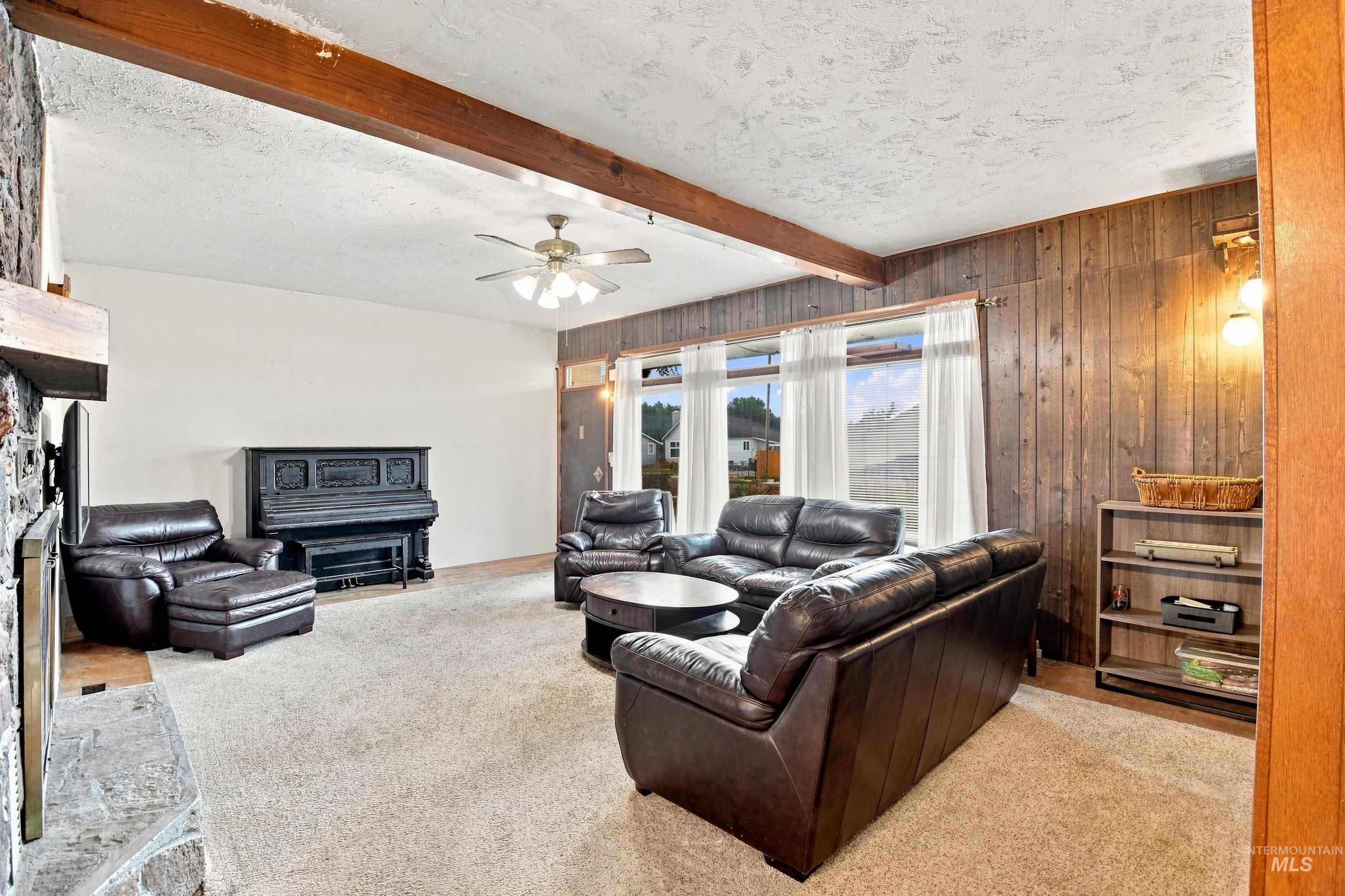 2302 Cherry Street Property Photo 7
