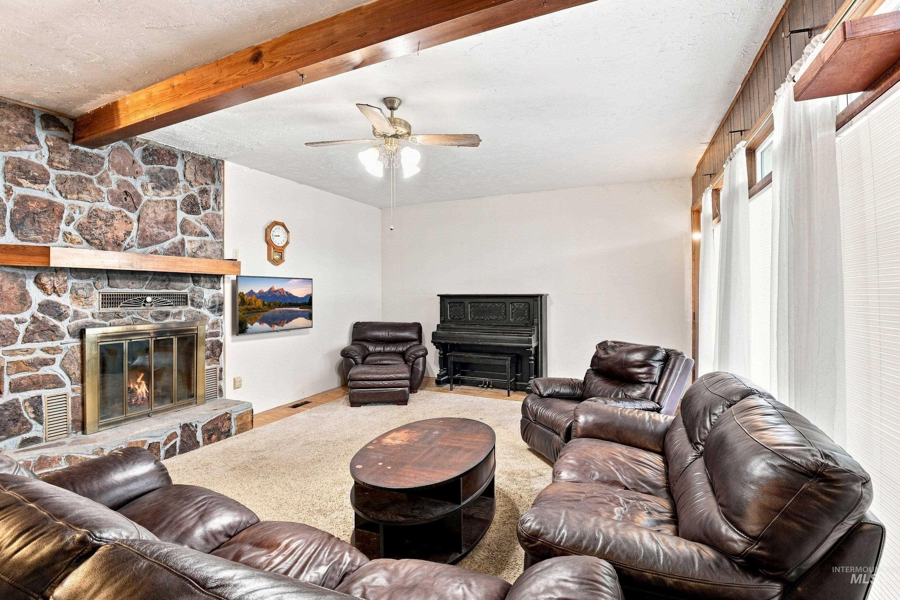 2302 Cherry Street Property Photo 9