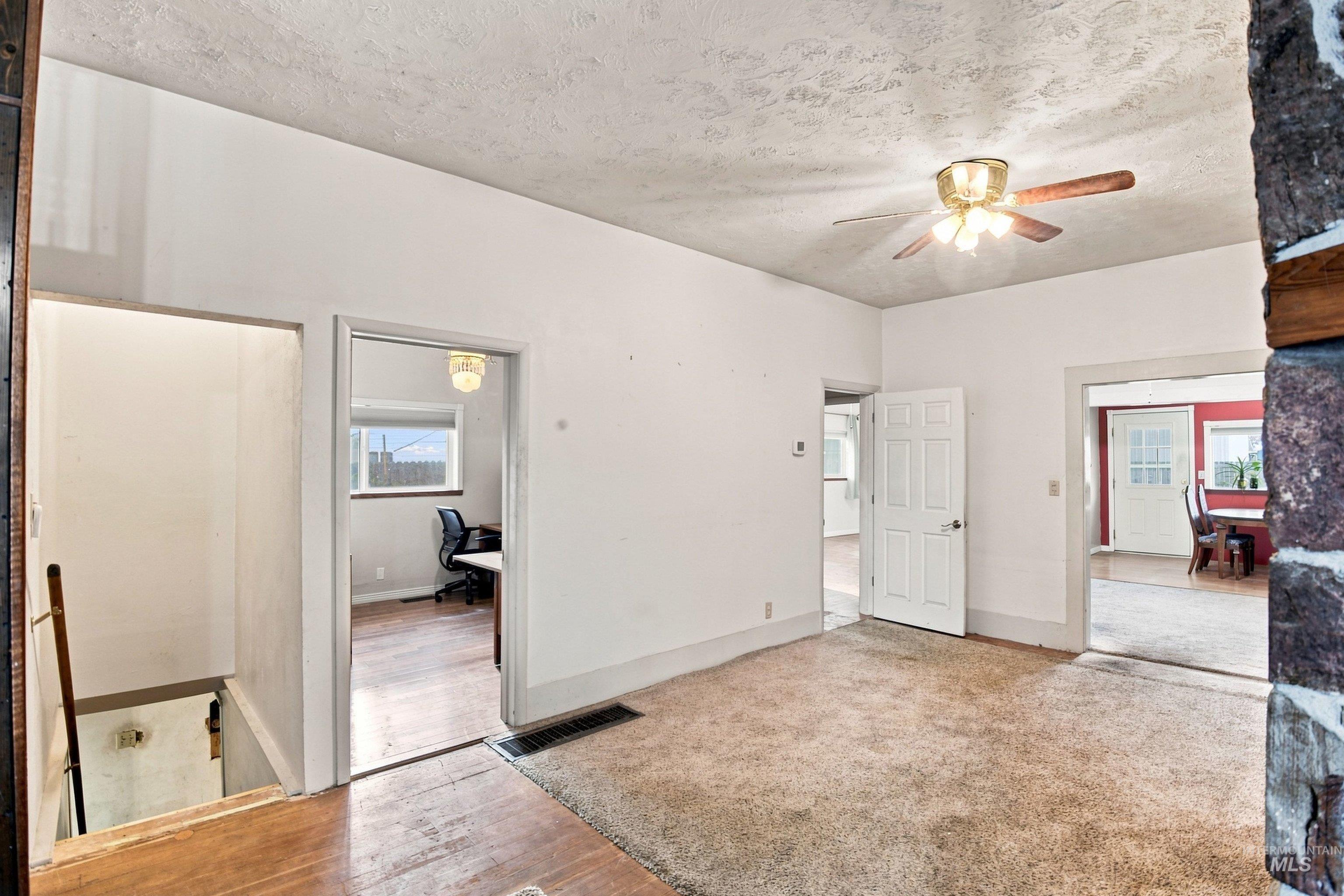 2302 Cherry Street Property Photo 11