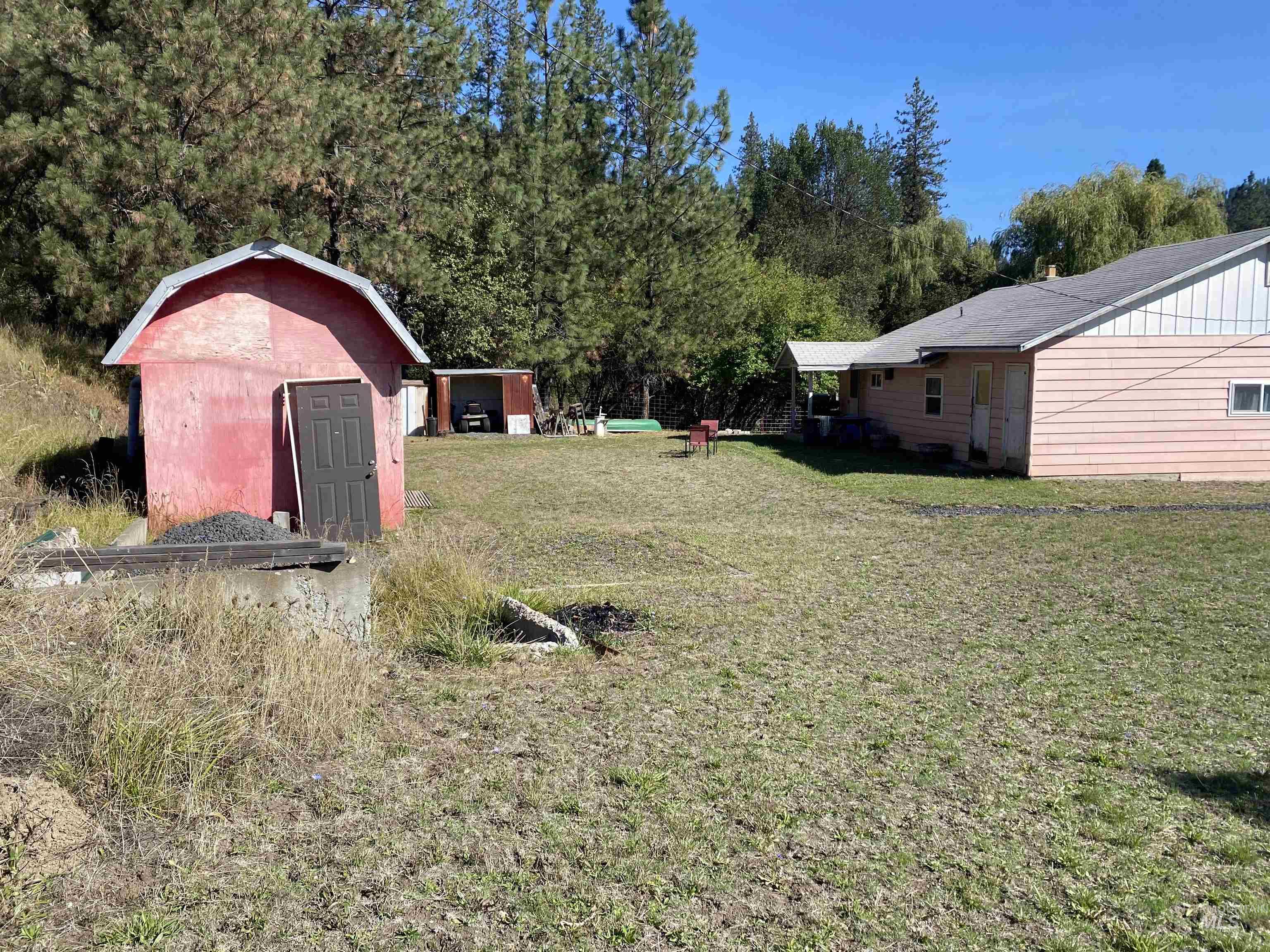 1369 Grangemont Road Property Photo 3