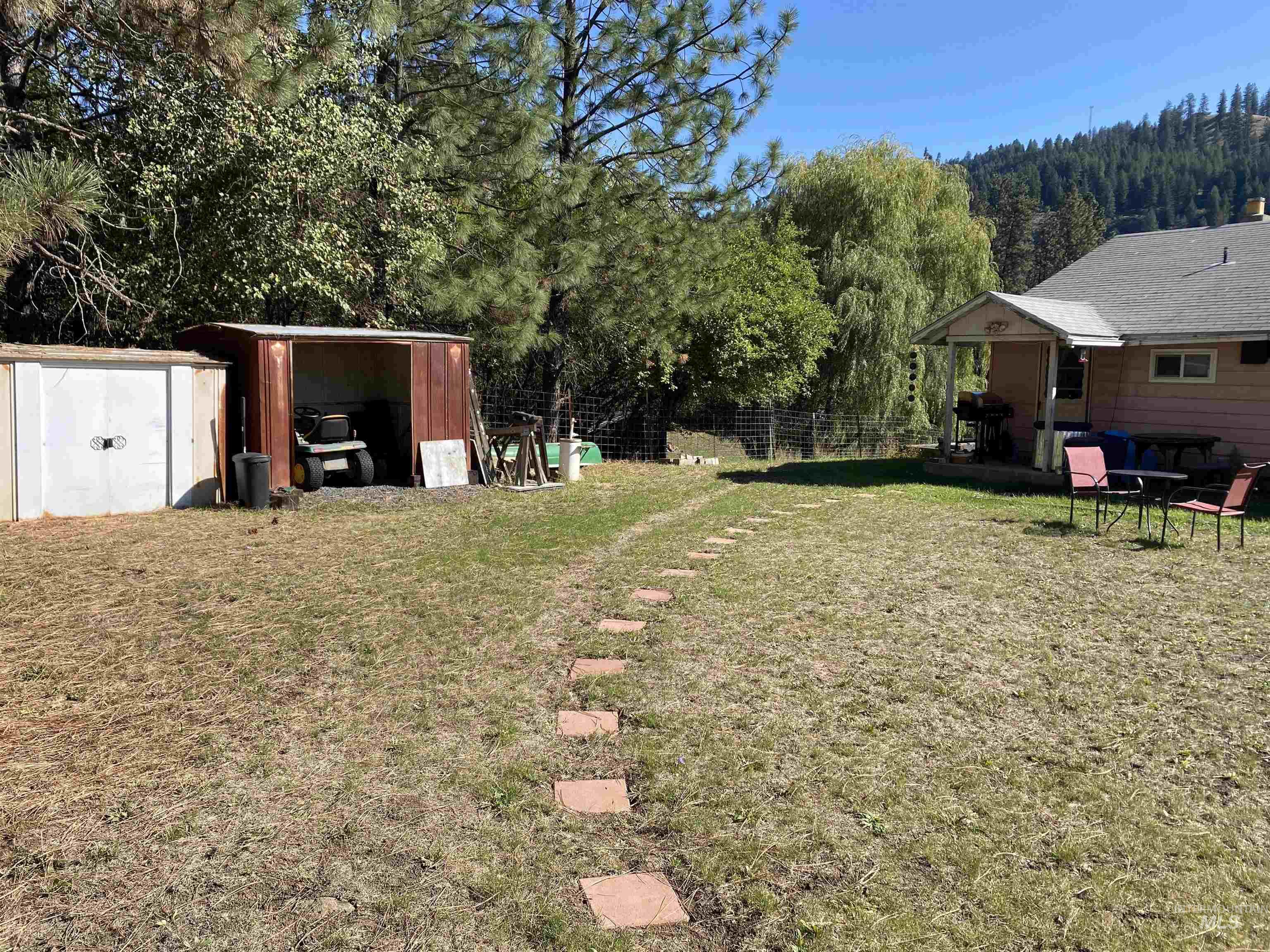 1369 Grangemont Road Property Photo 5
