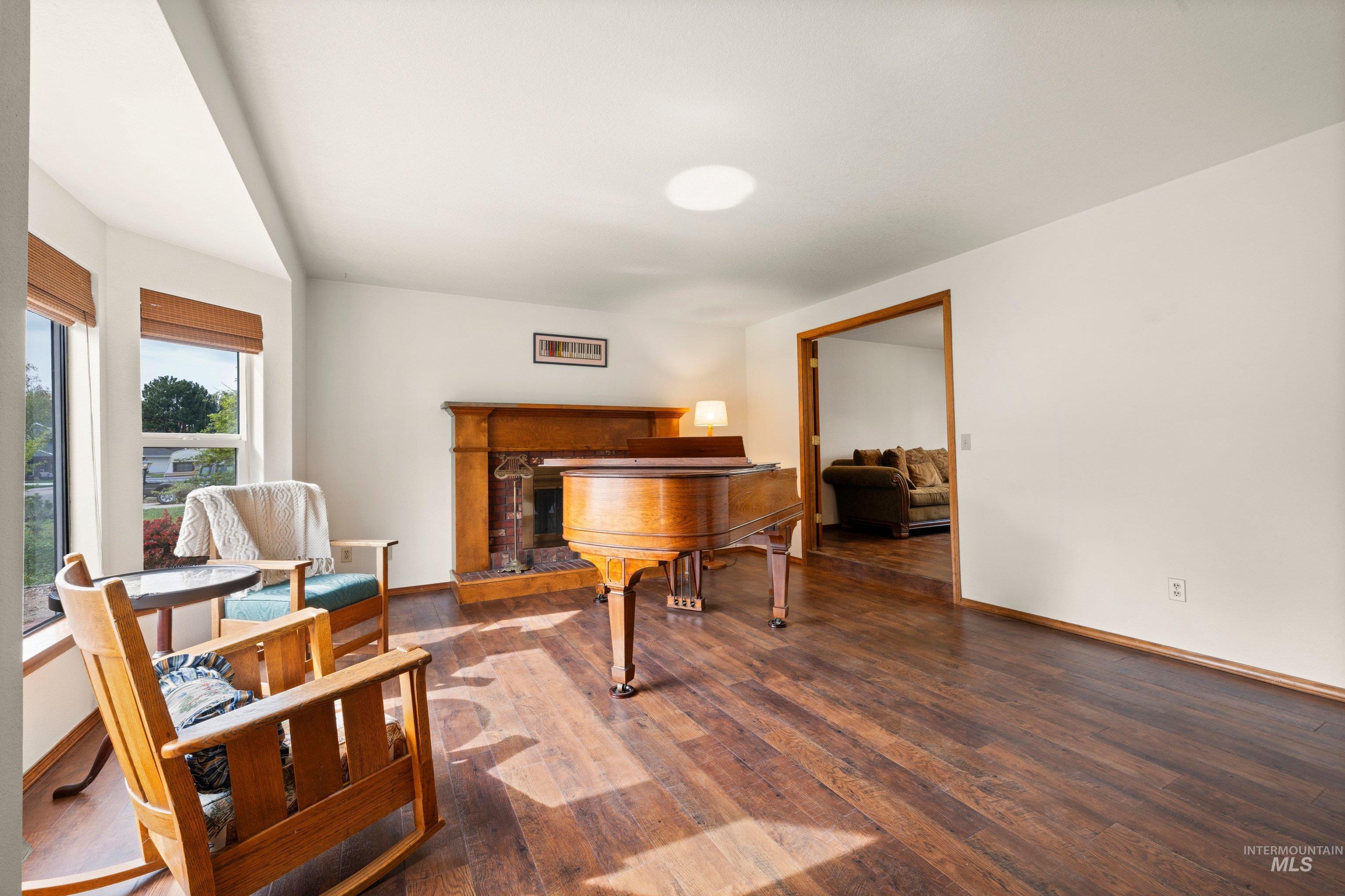 1921 N Incline Way Property Photo 8