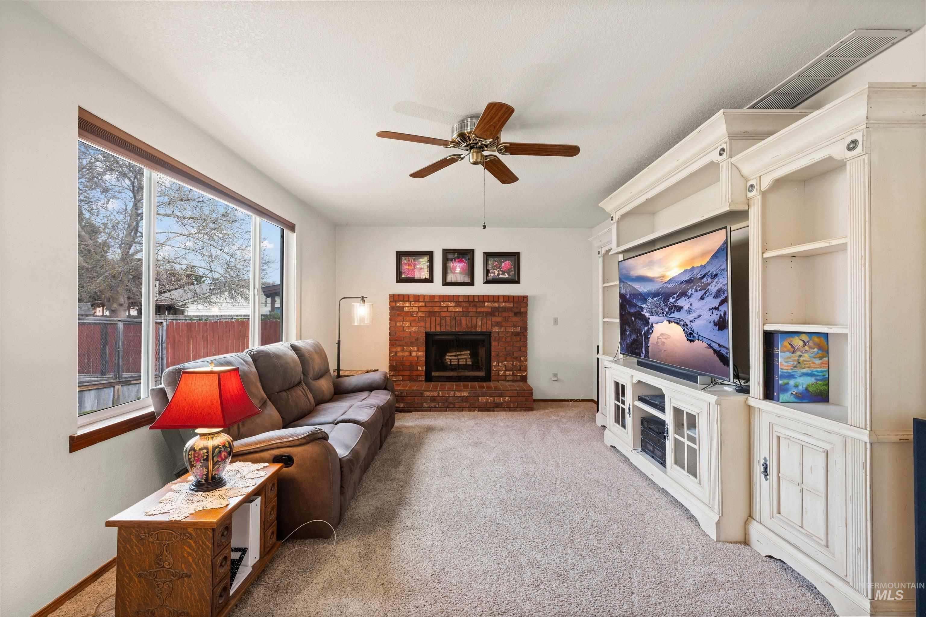 1921 N Incline Way Property Photo 17