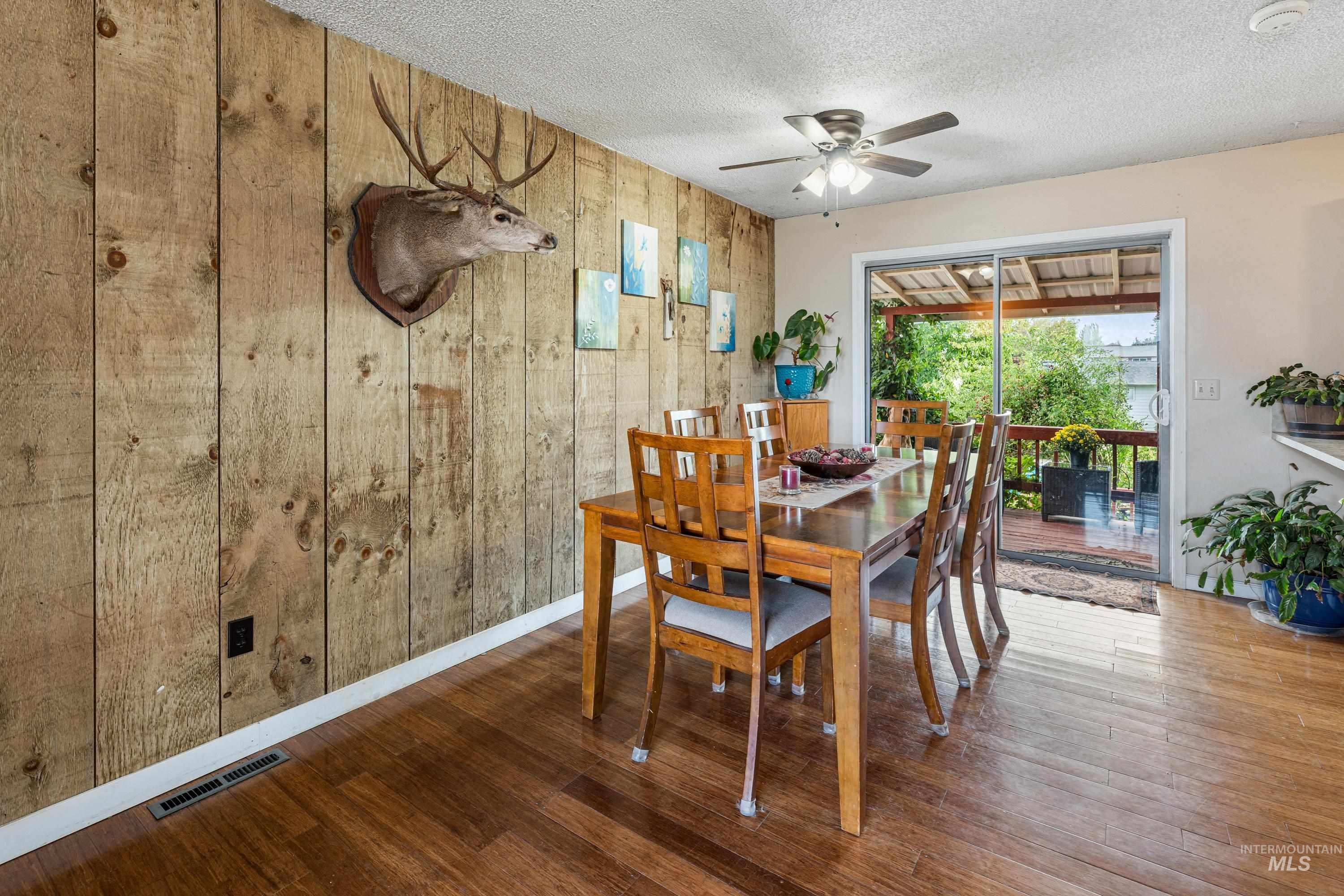 2020 Powers Ave Property Photo 5
