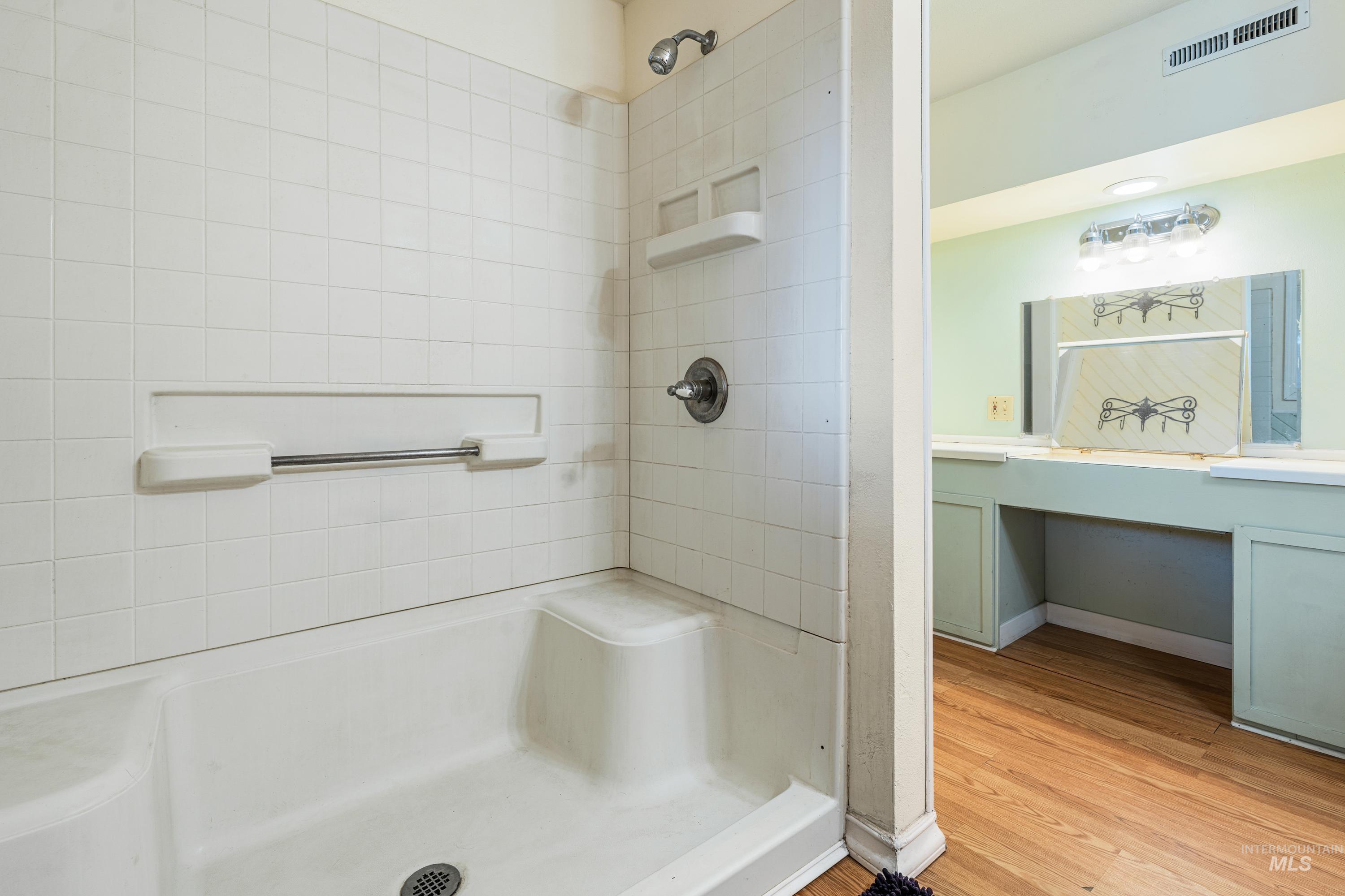 2020 Powers Ave Property Photo 32