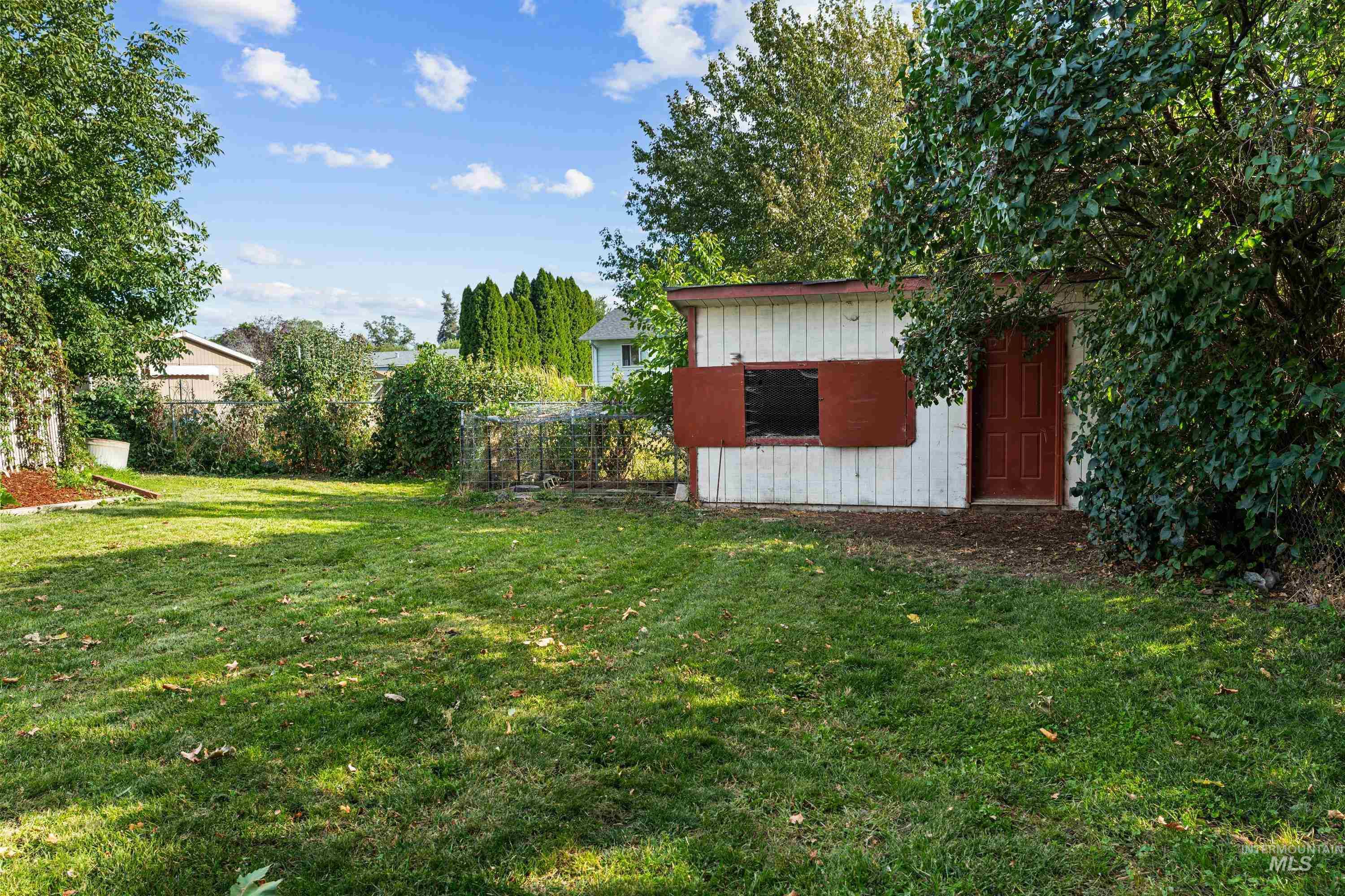2020 Powers Ave Property Photo 41