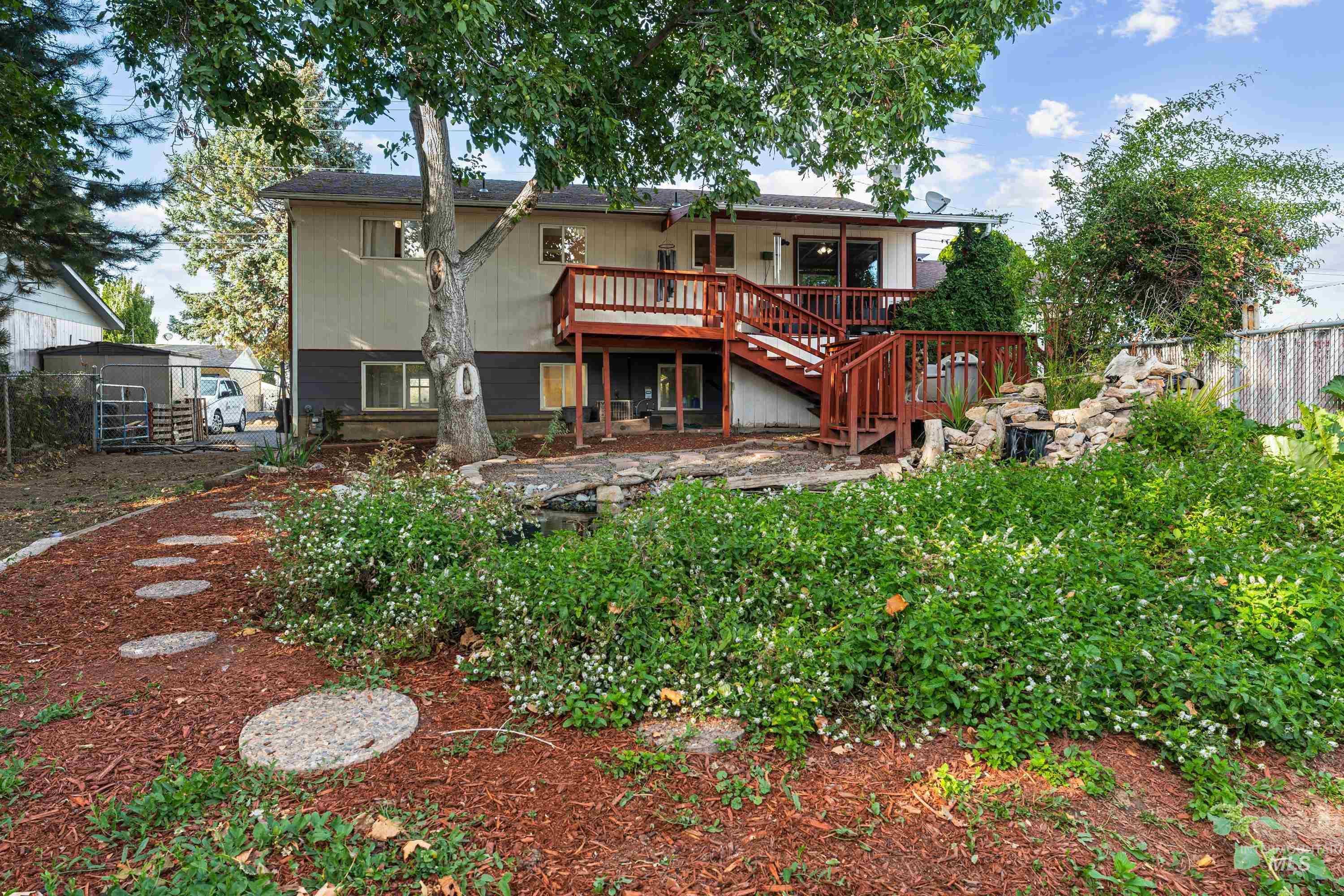 2020 Powers Ave Property Photo 44