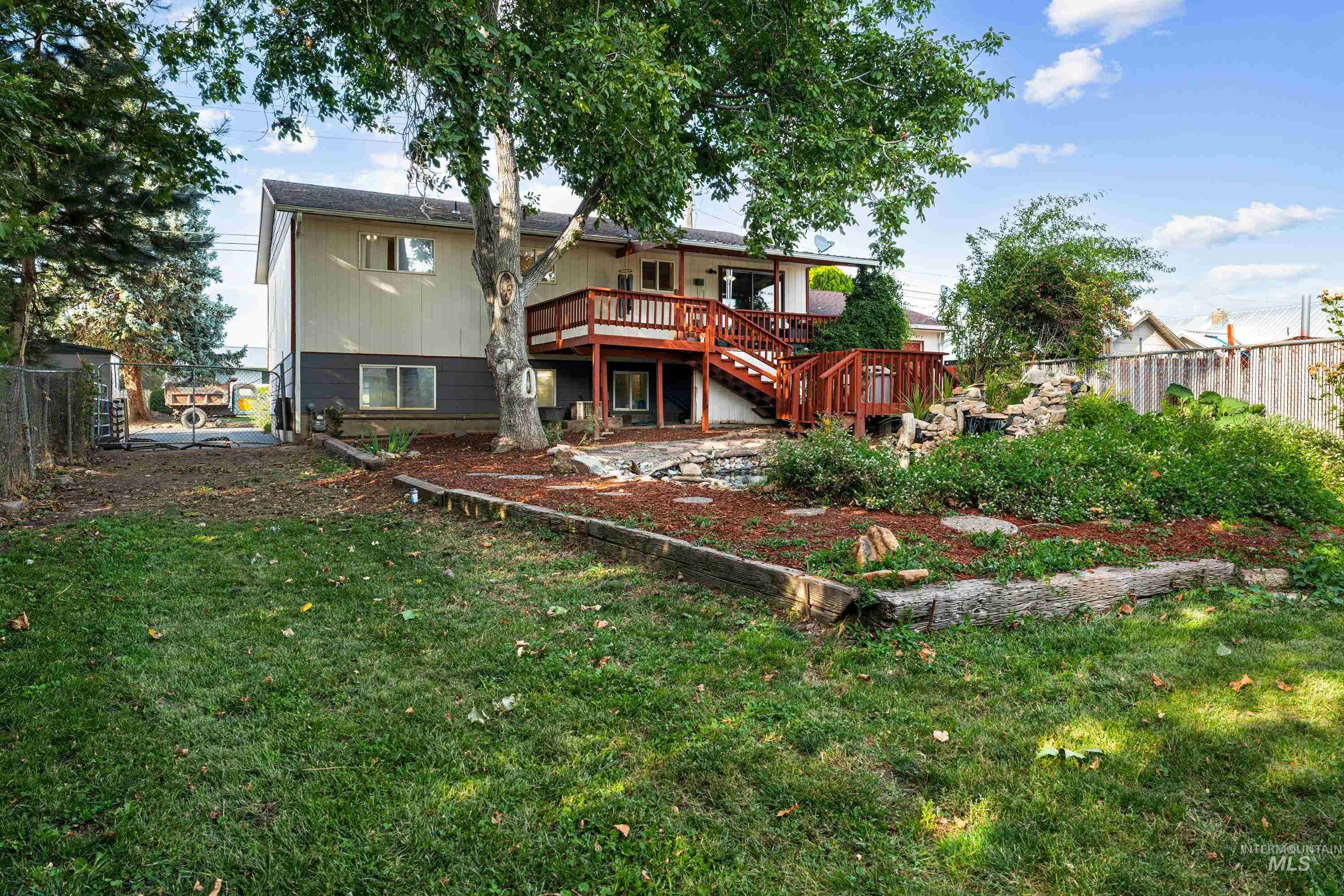 2020 Powers Ave Property Photo 45