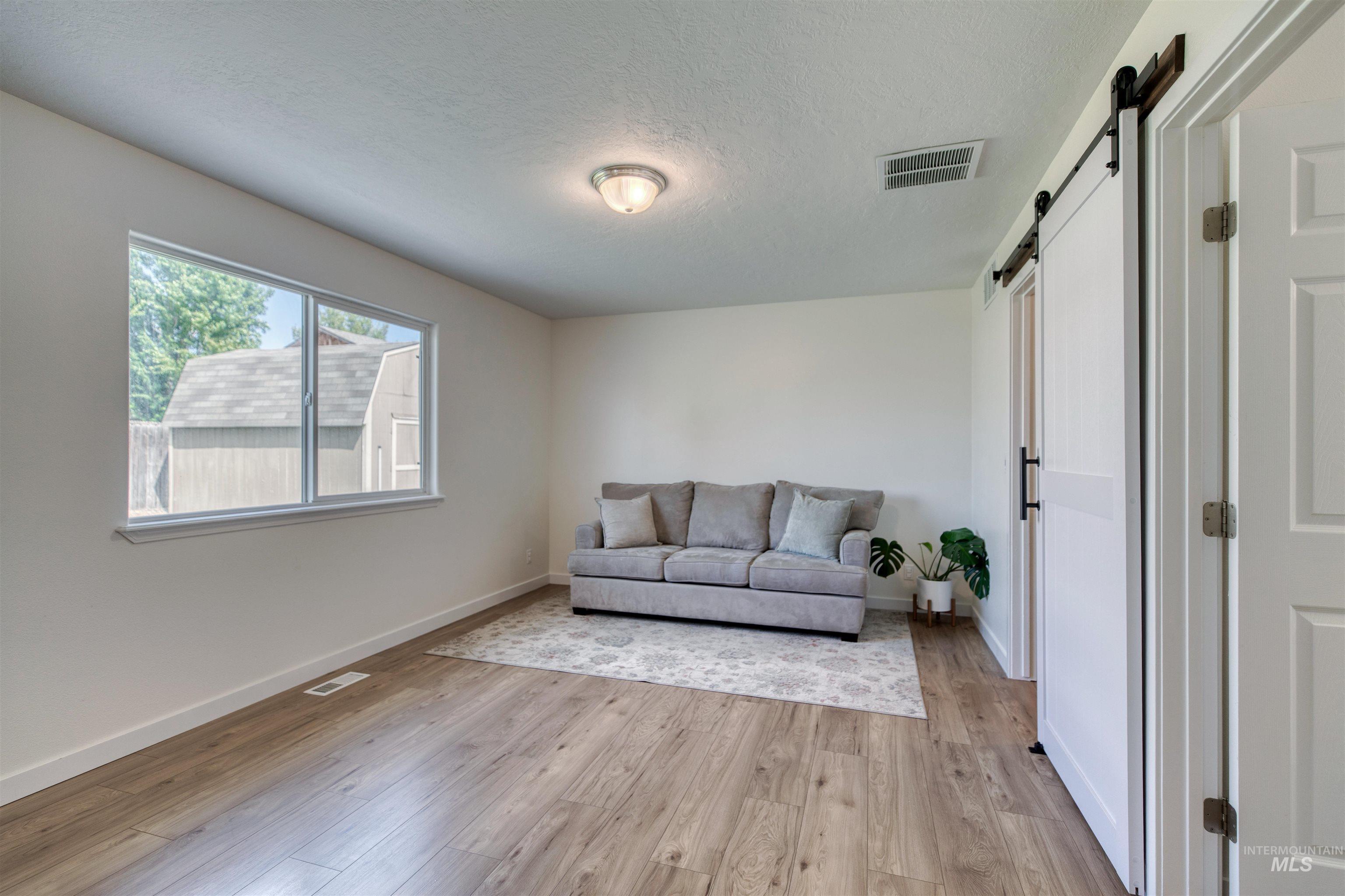 1168 W Fools Gold St Property Photo 15