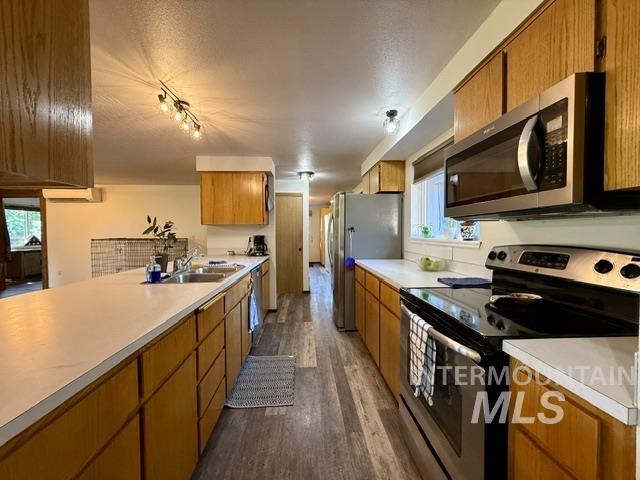 11230 N River Road Property Photo 8