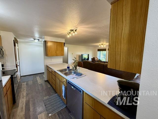 11230 N River Road Property Photo 12