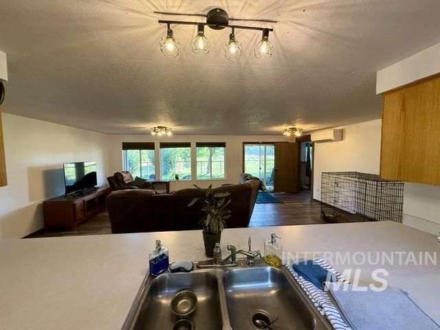 11230 N River Road Property Photo 13