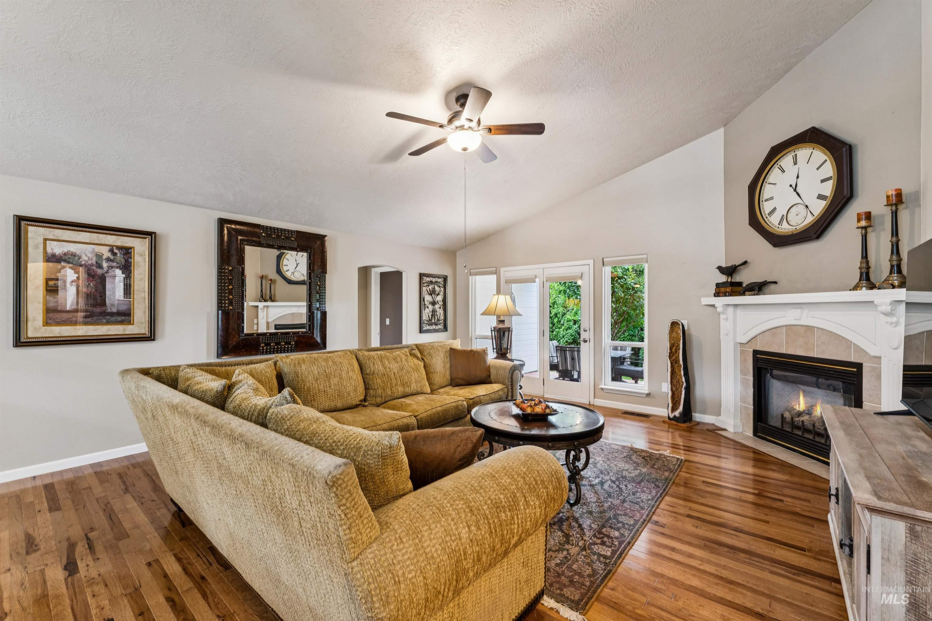232 Taurus Way Property Photo 6