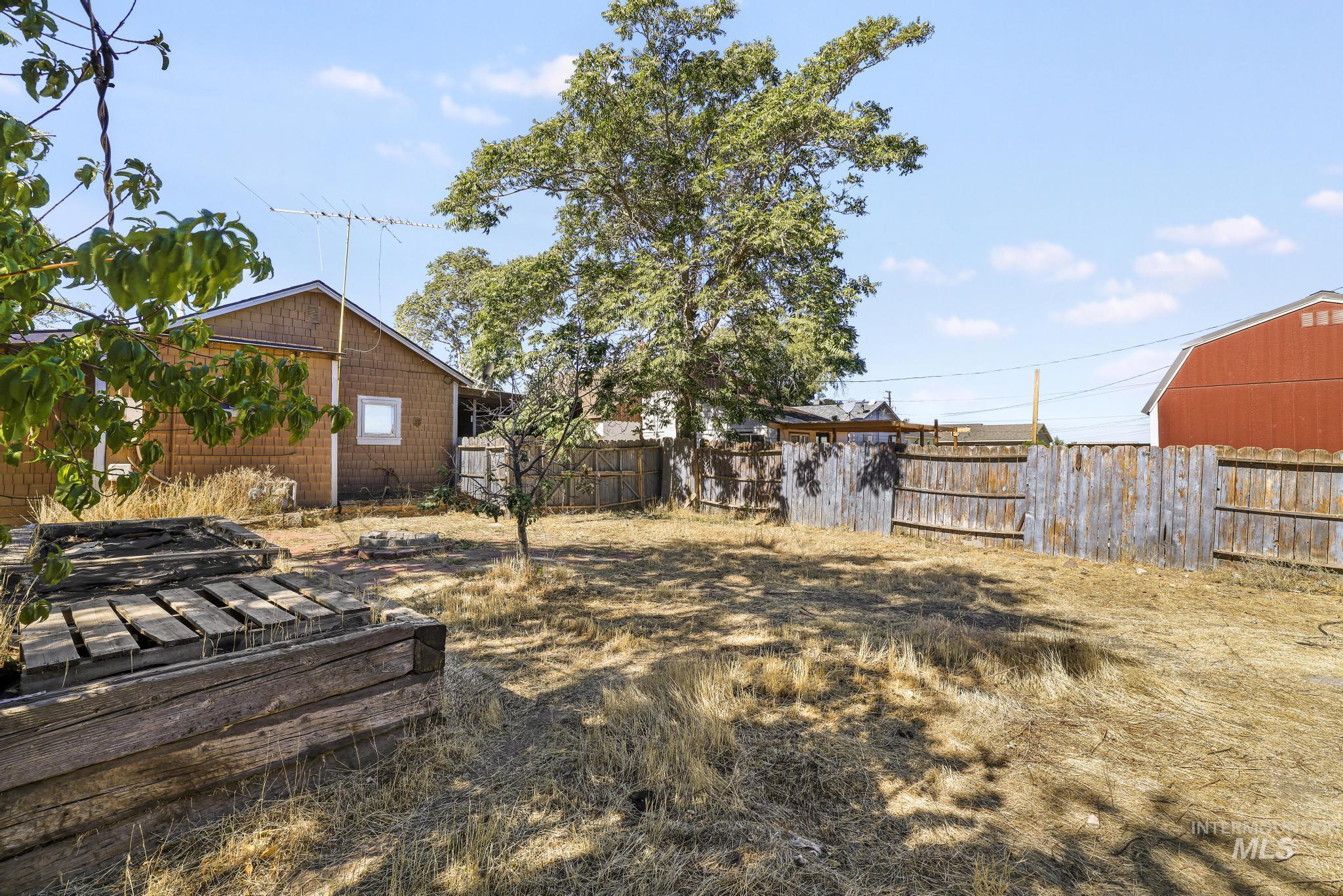 412 7th Ave N Property Photo 32