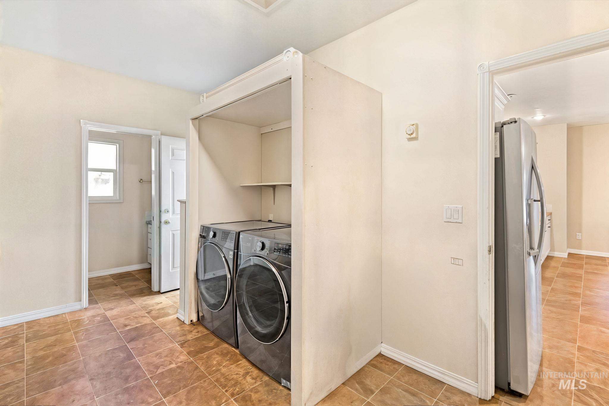 2118 N Springland Pl Property Photo 18