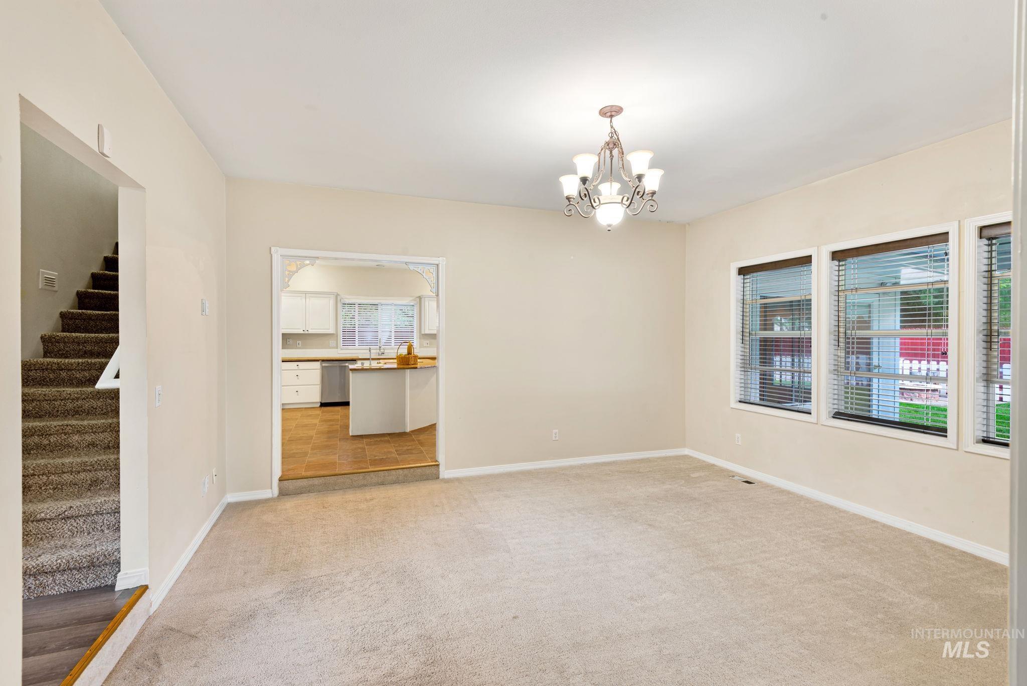 2118 N Springland Pl Property Photo 22