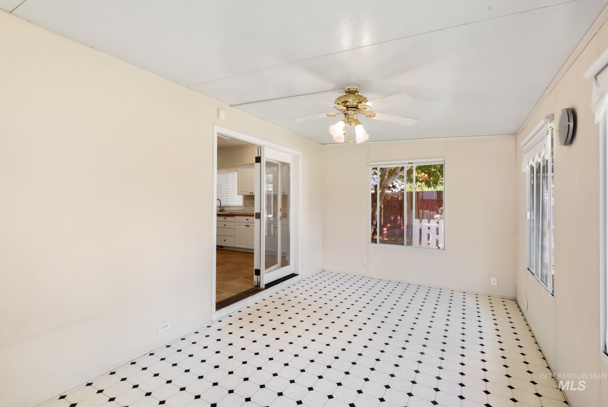 2118 N Springland Pl Property Photo 40