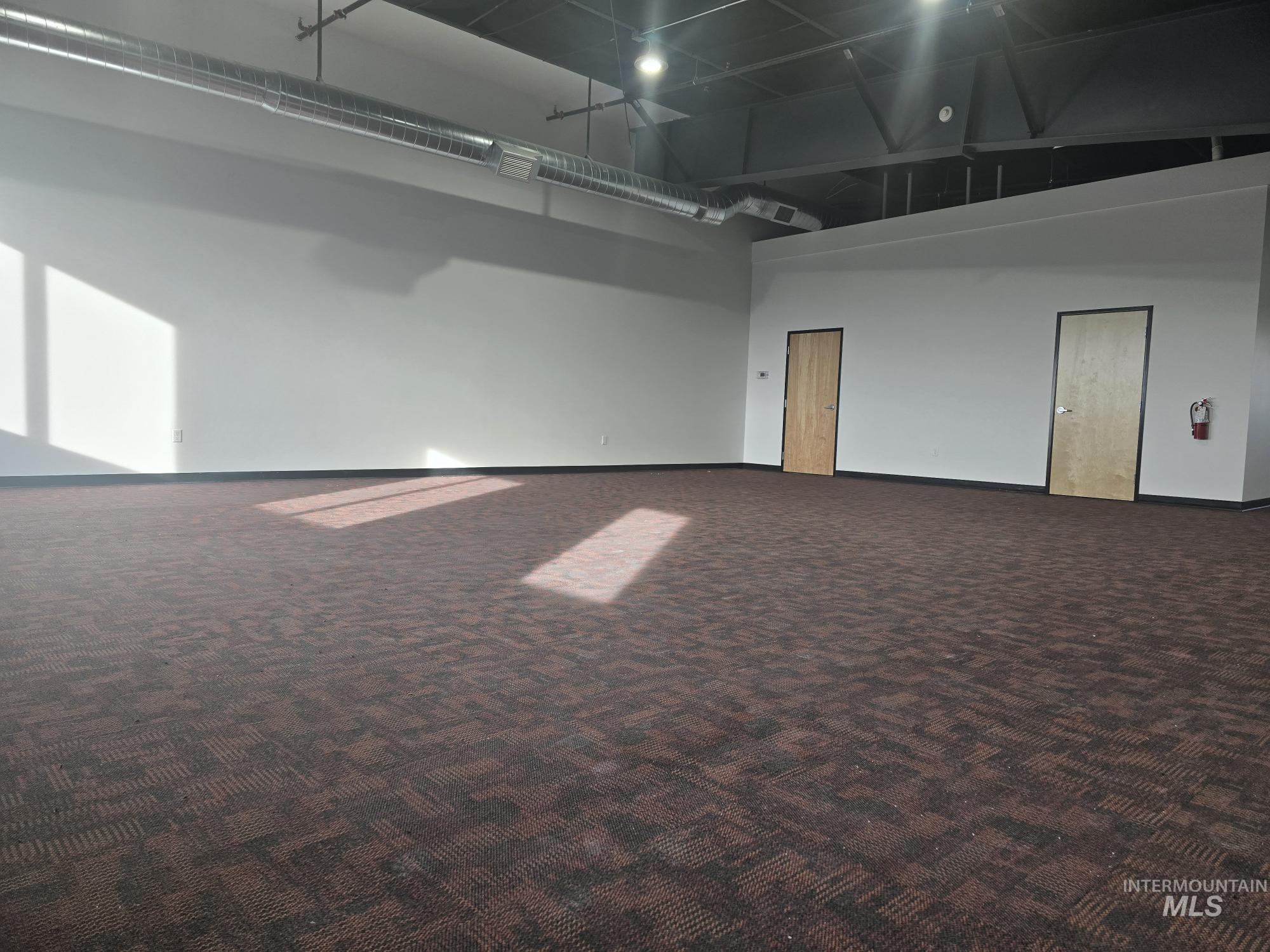 240 Eastland Drive Property Photo 4