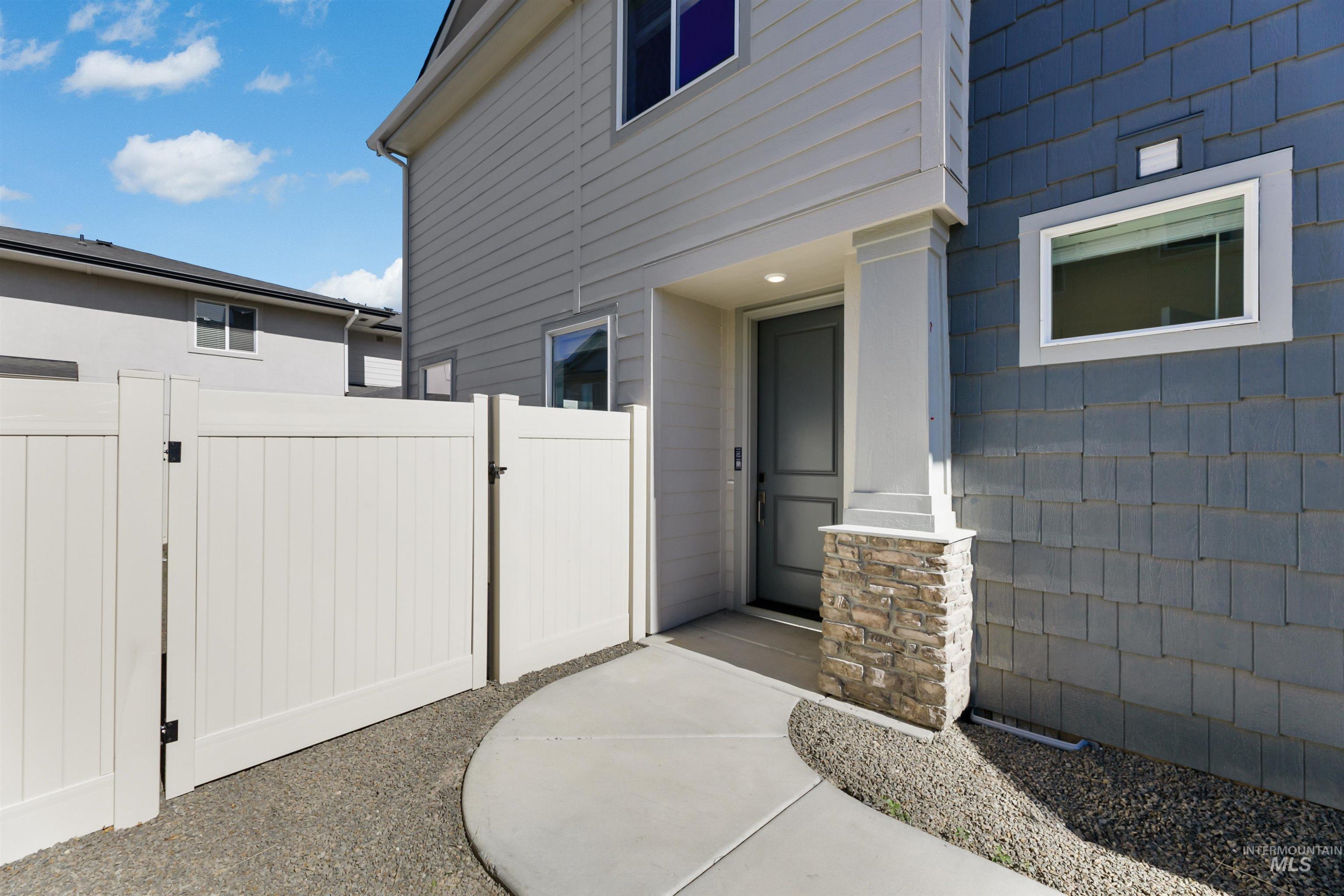 8152 W Virginia City St Property Photo 4