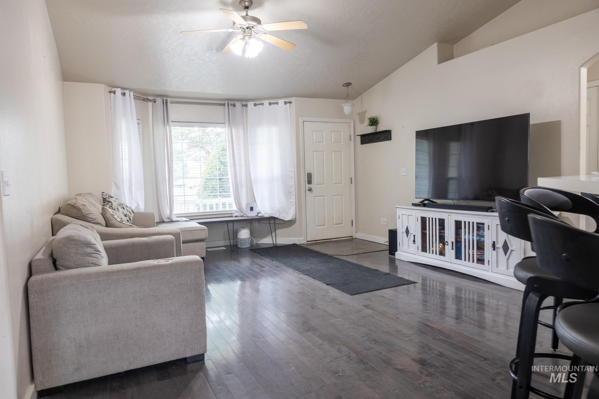 14409 Raleigh Ct Property Photo 4