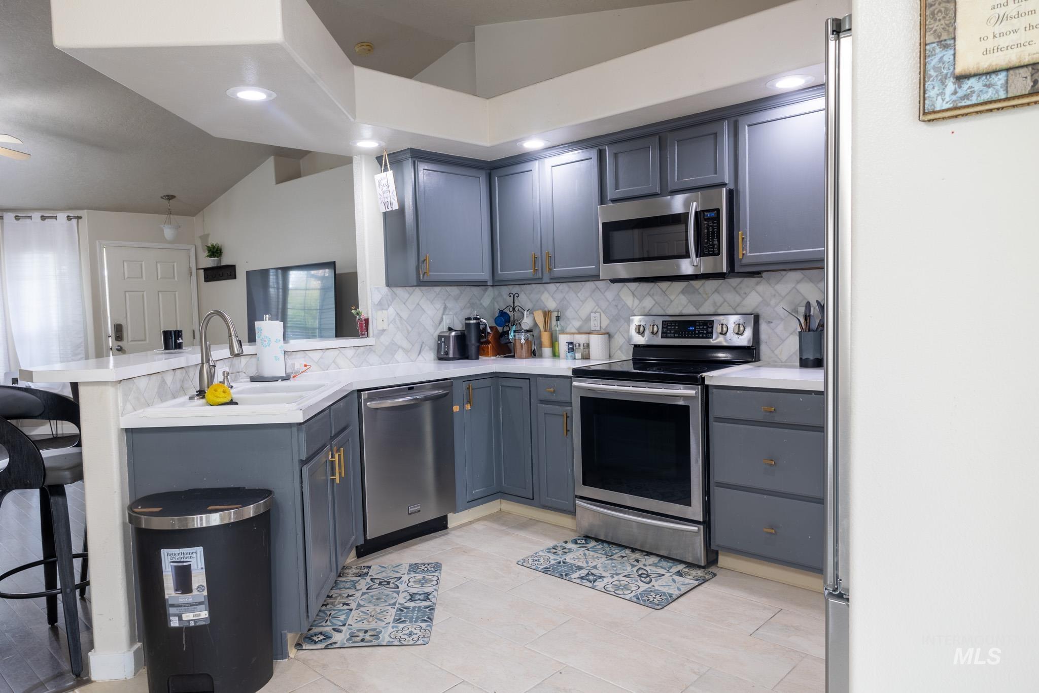 14409 Raleigh Ct Property Photo 6
