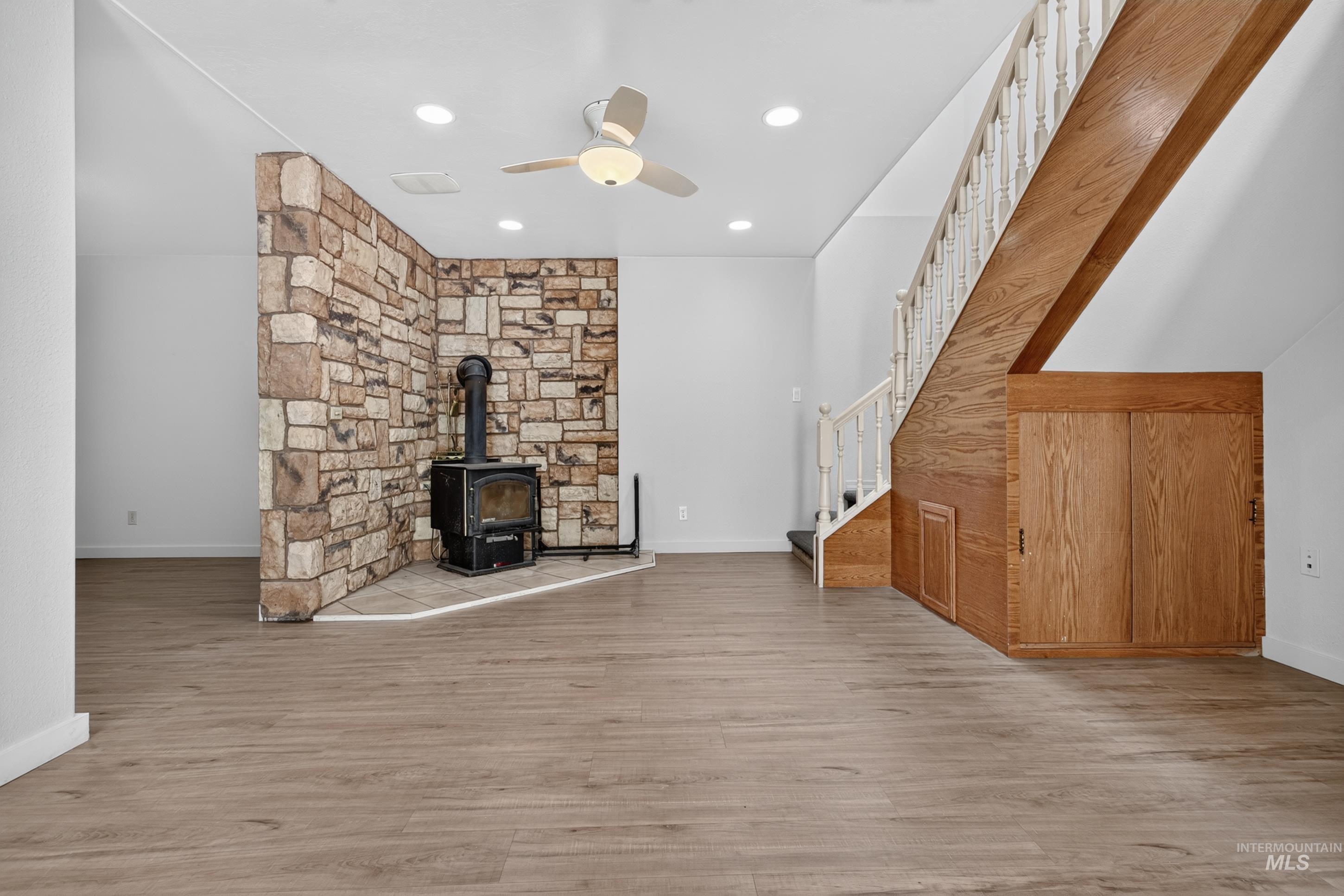 9590 Foothill Rd Property Photo 14