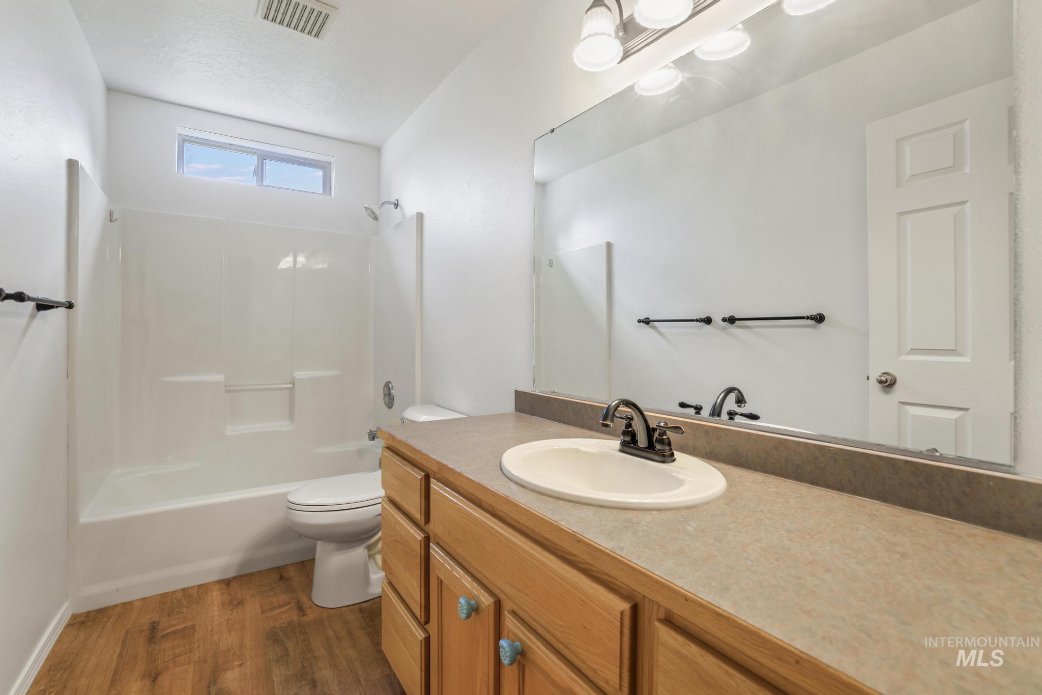 456 Sunridge Dr Property Photo 17