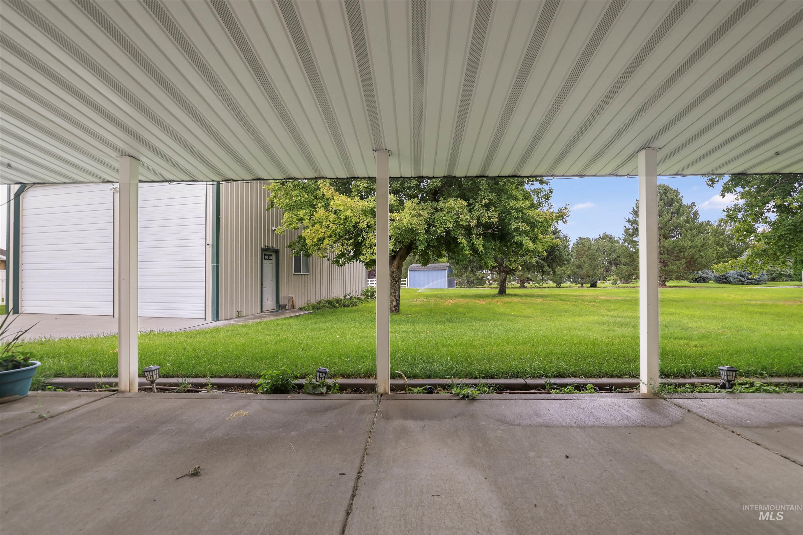456 Sunridge Dr Property Photo 22