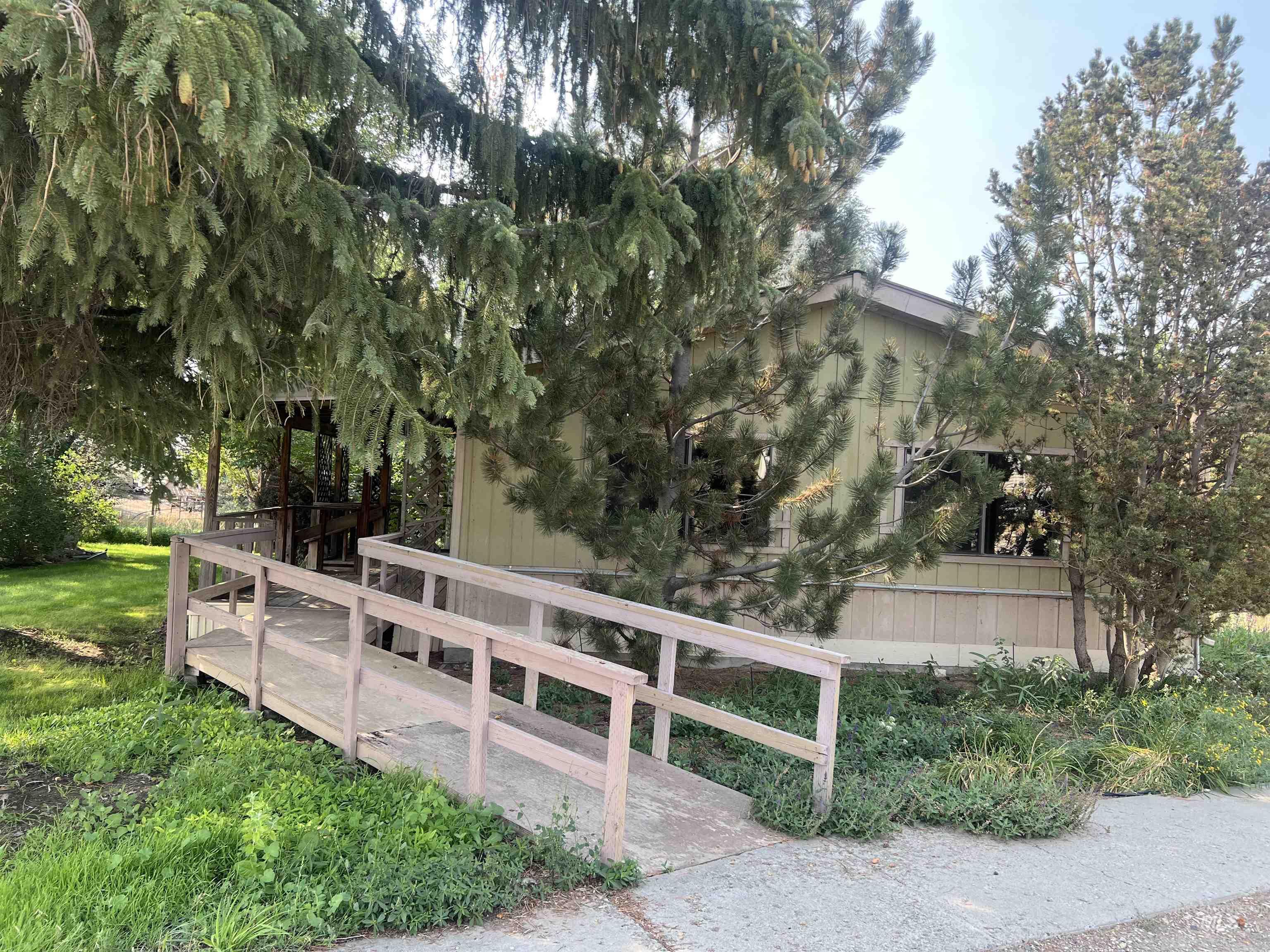 919 & 921 S. Fir Property Photo 3