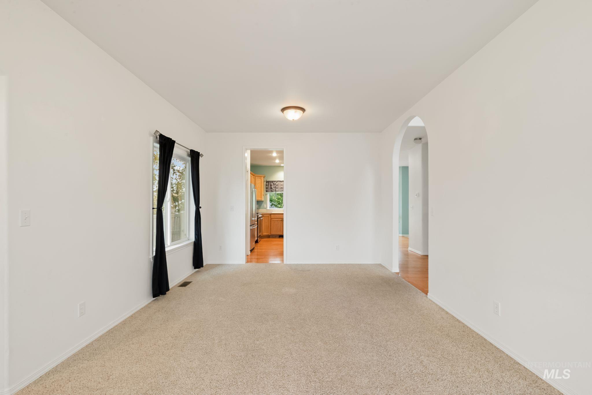 225 Sanna Court Property Photo 6
