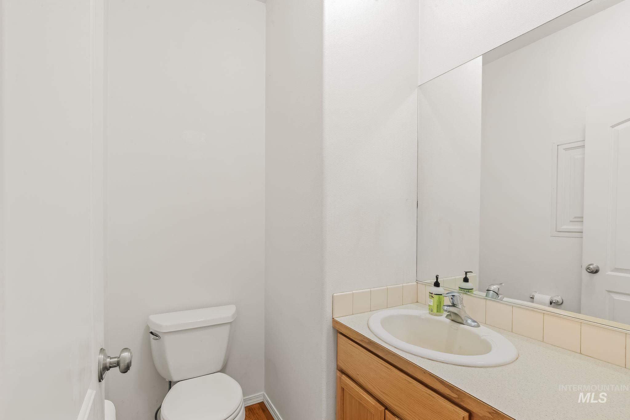 225 Sanna Court Property Photo 8