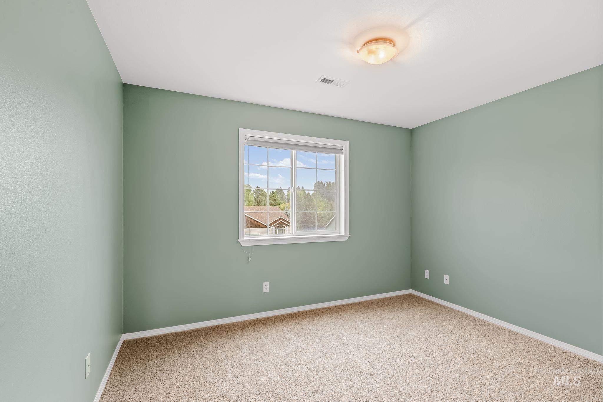 225 Sanna Court Property Photo 23